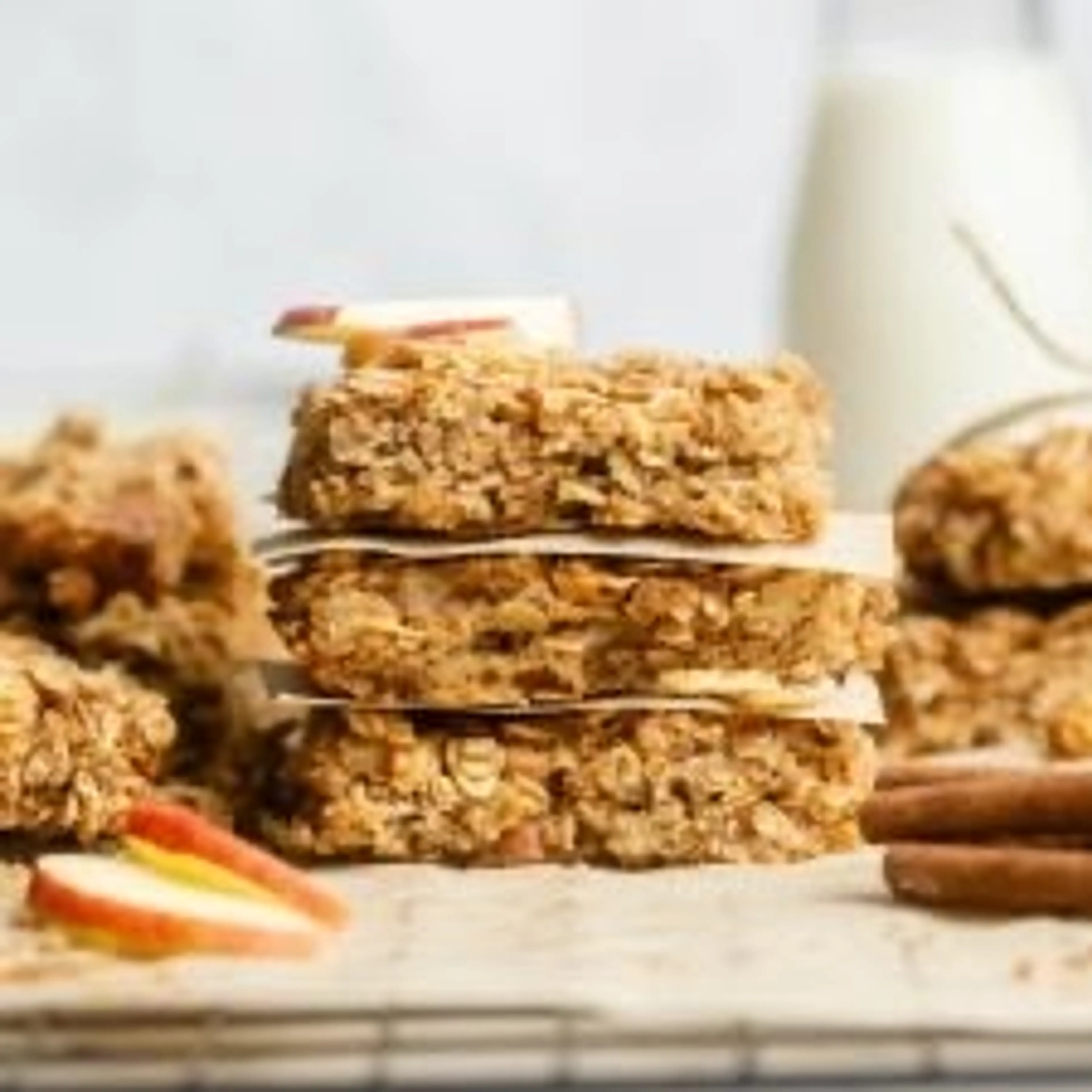 Healthy Apple Baked Oatmeal Bars Recipe