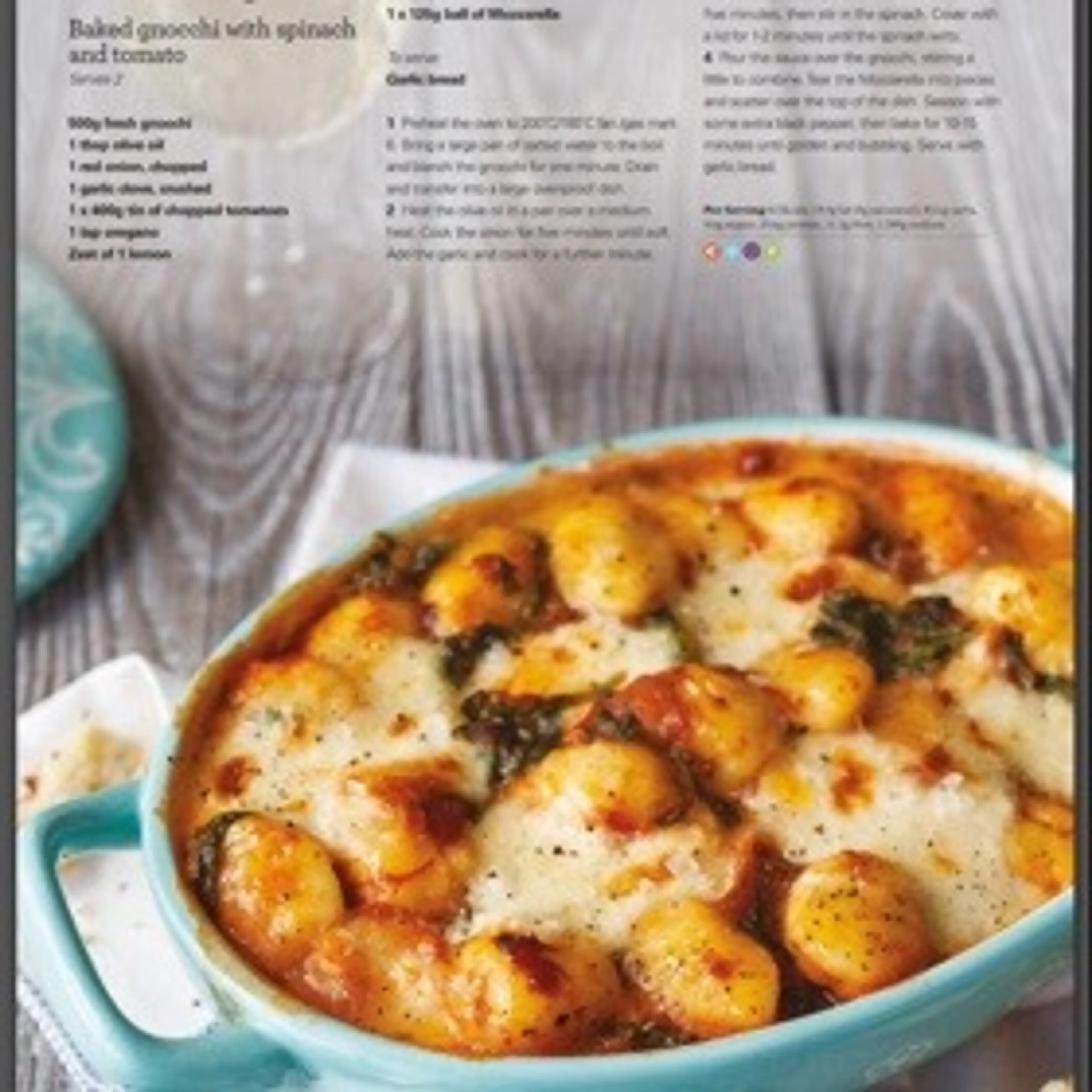 Baked gnocchi with spinach and tomato