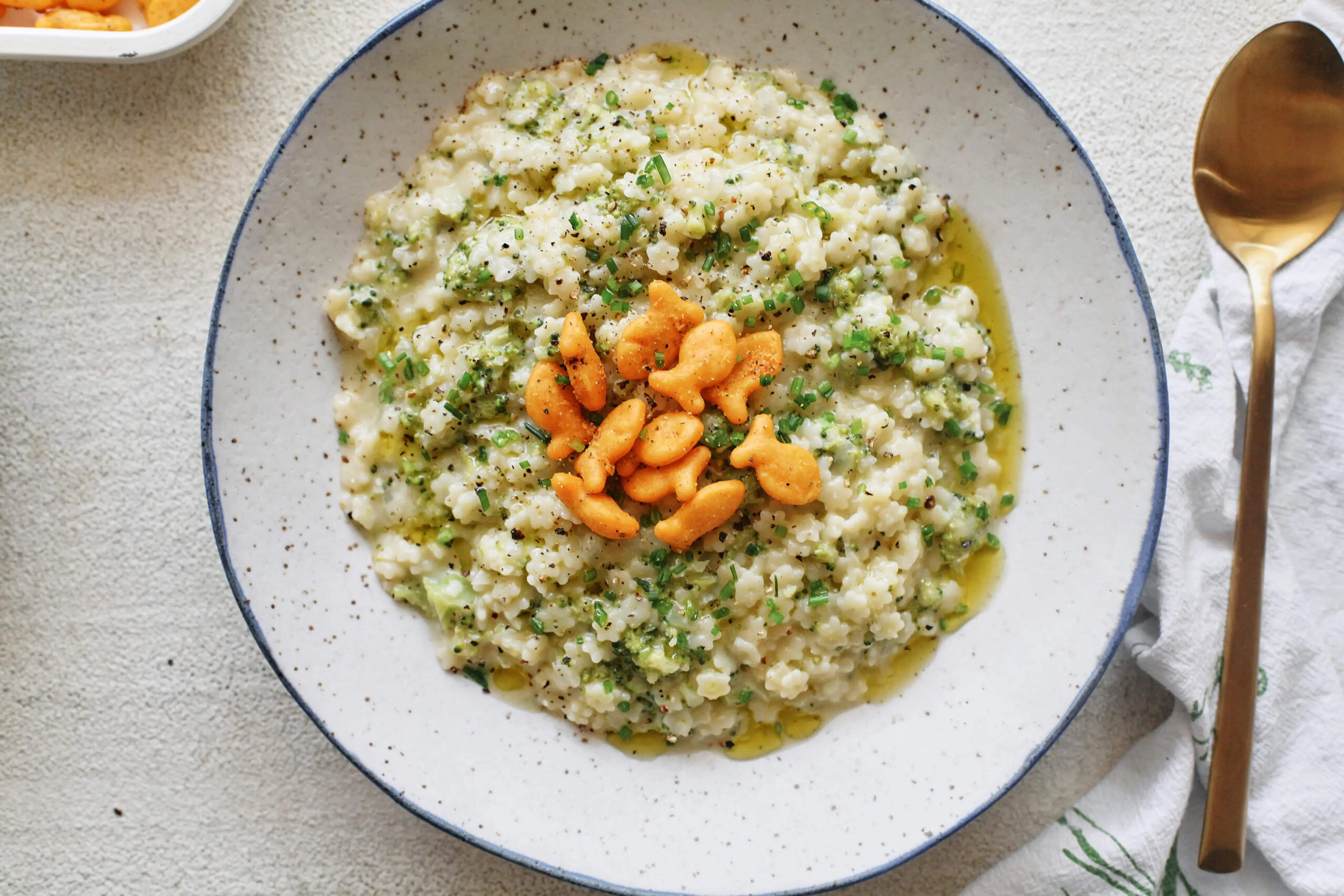 Broccoli Cheddar Pastina with Garlic Herb Goldfish