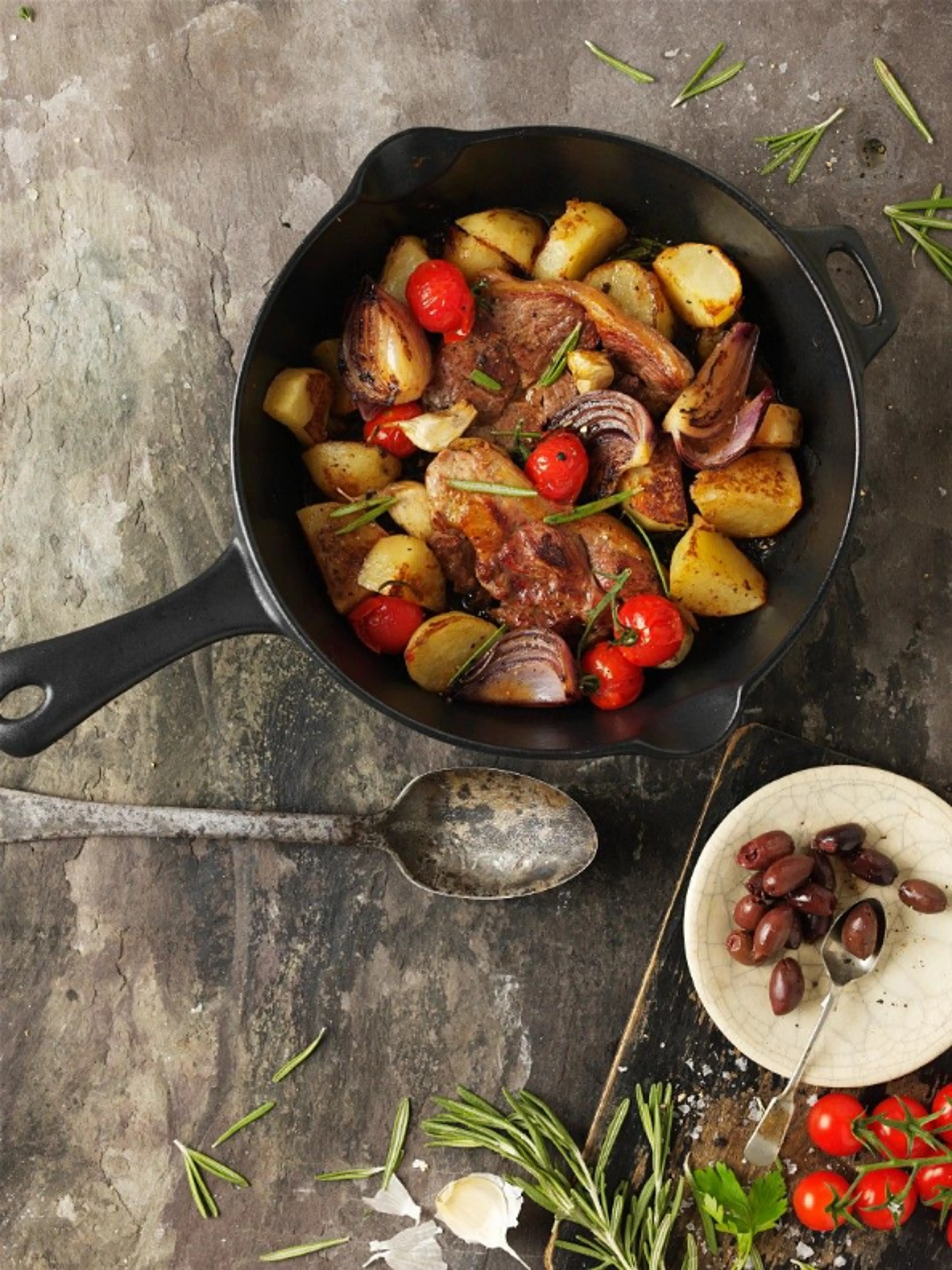 Pork Chops with Fried Potatoes