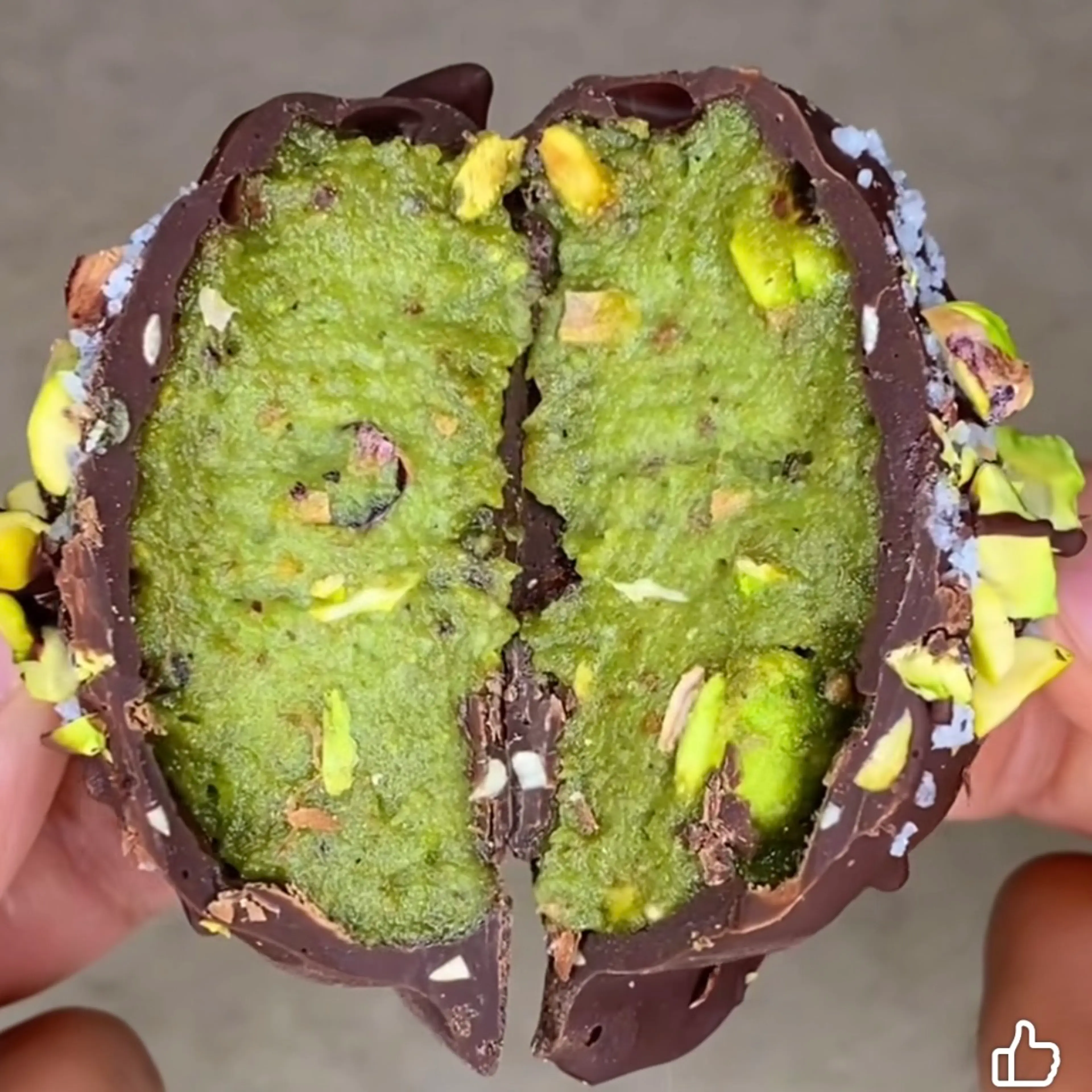Pistachio Chocolate Scoops