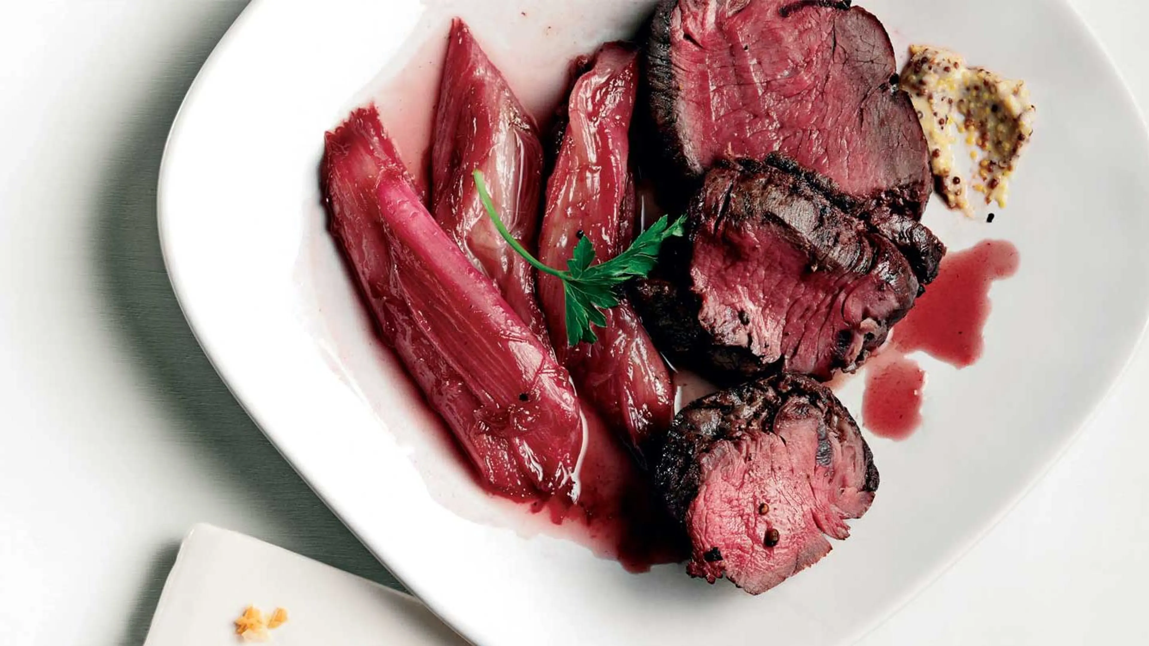 Beef Tenderloin with Rhubarb and Red Wine