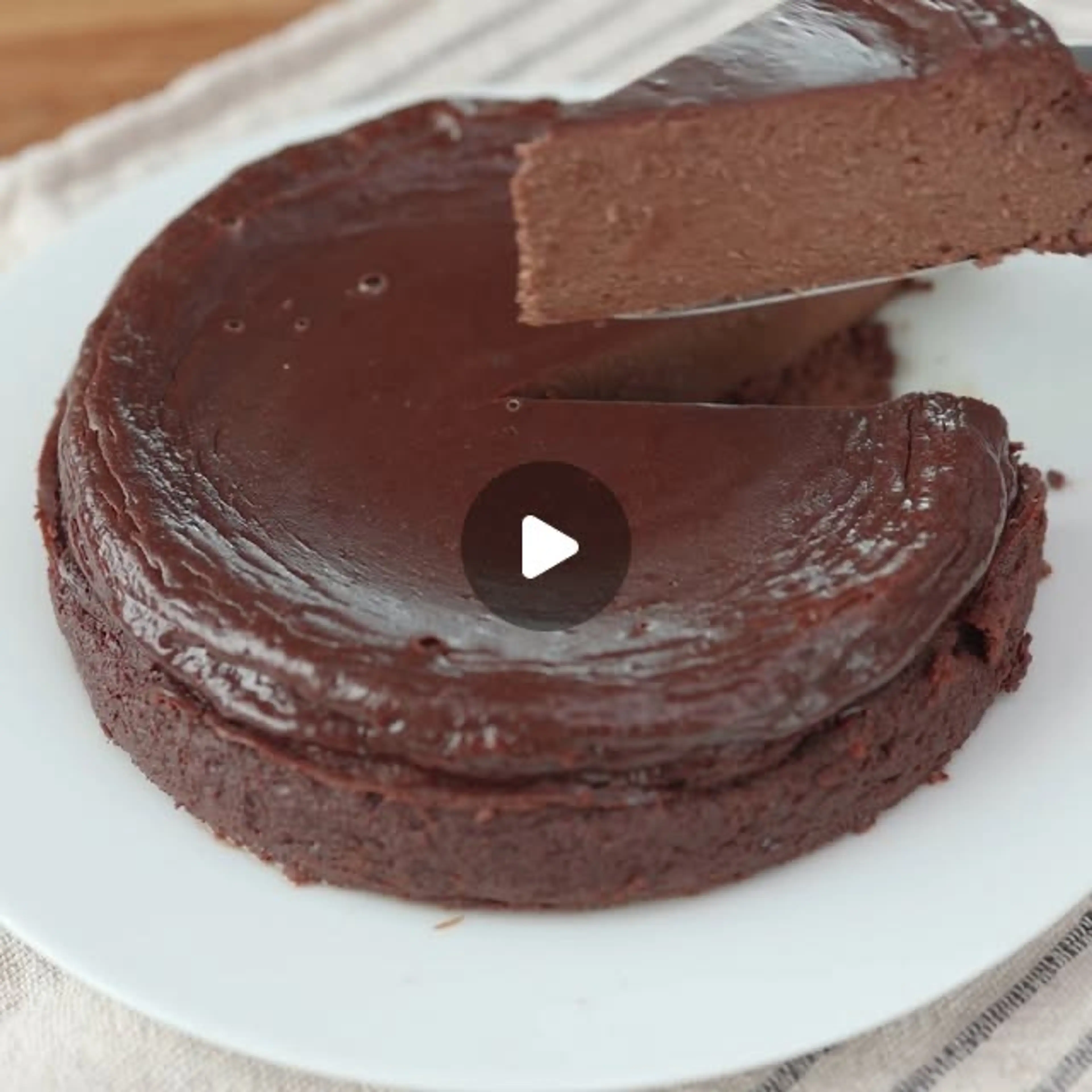 3-ingredient Chocolate Cheesecake – No Fuss, All Flavor