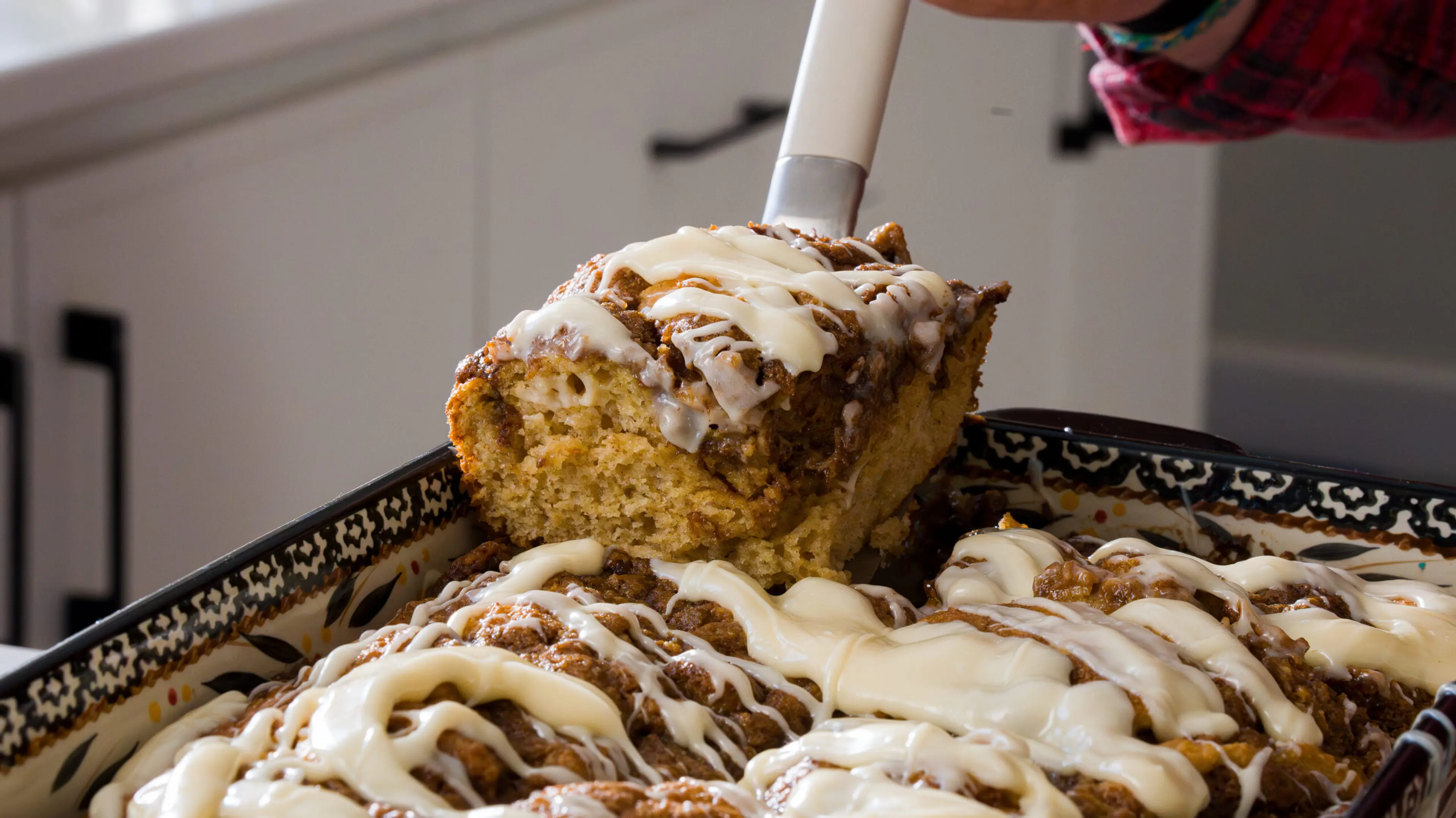 Cinnamon Roll Cake