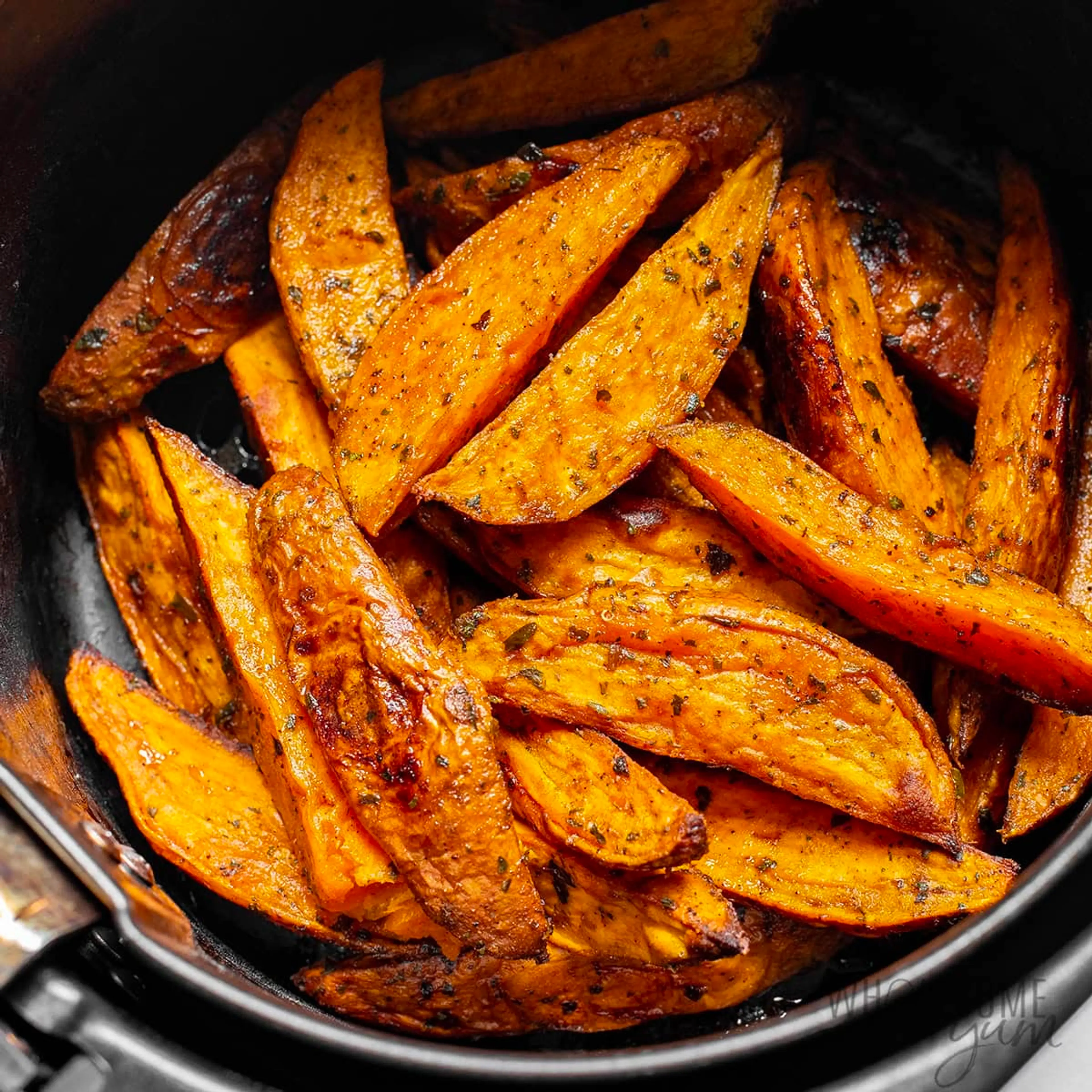 Air Fryer Sweet Potatoes (Crispy & Fast)