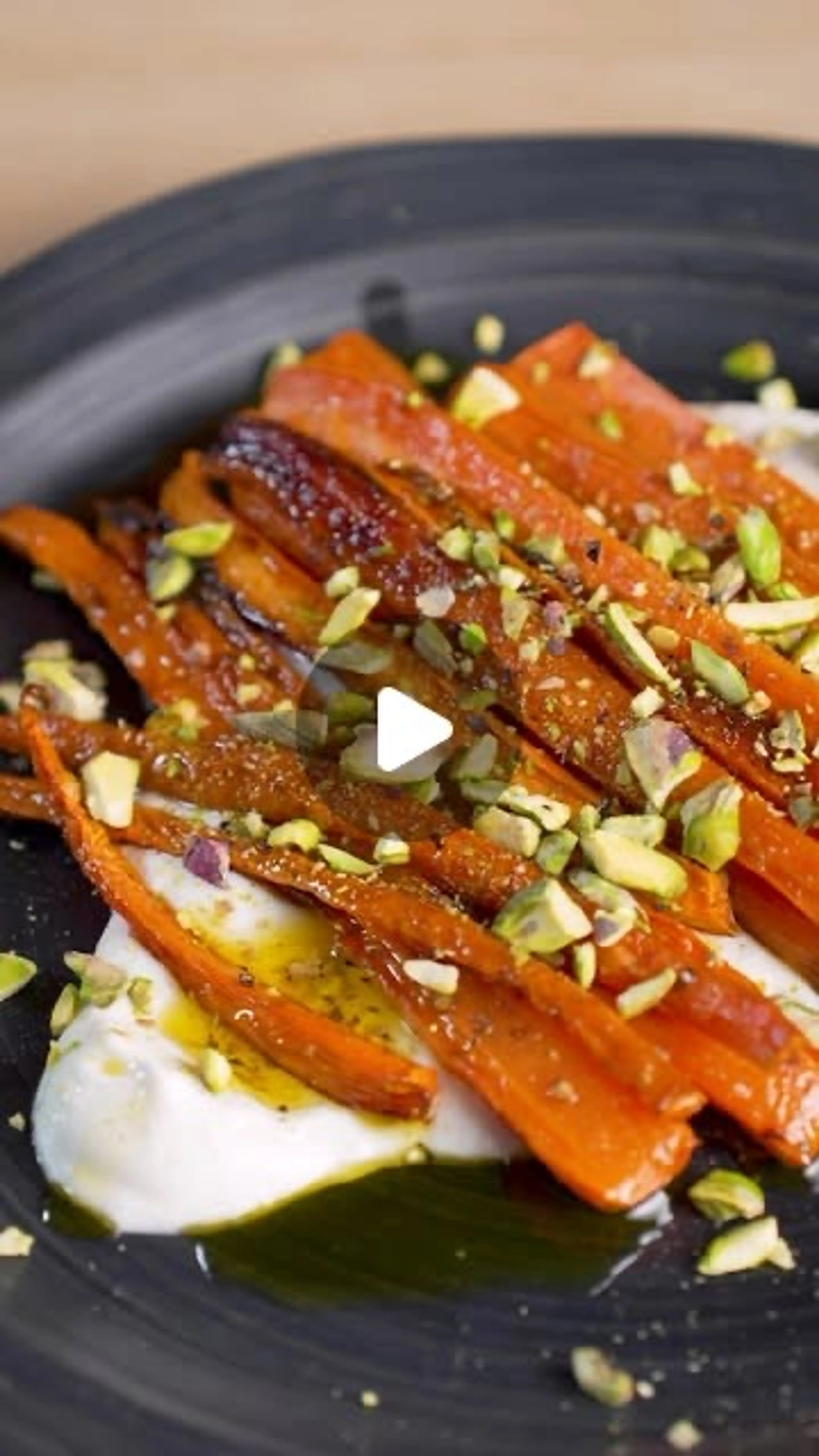 Zanahorias Asadas Con Salsa De Yogur Y Queso