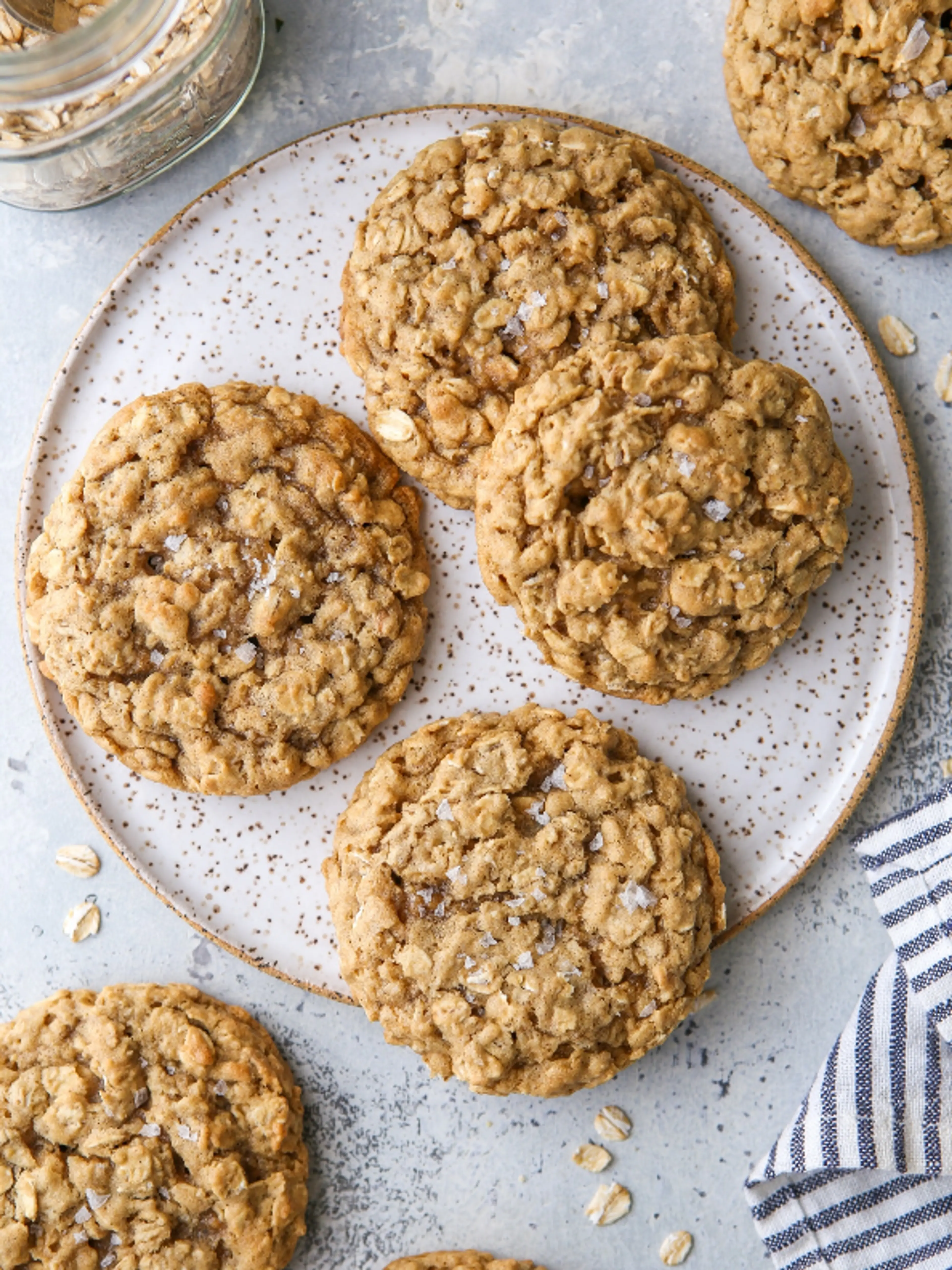Chewy Oatmeal Cookies