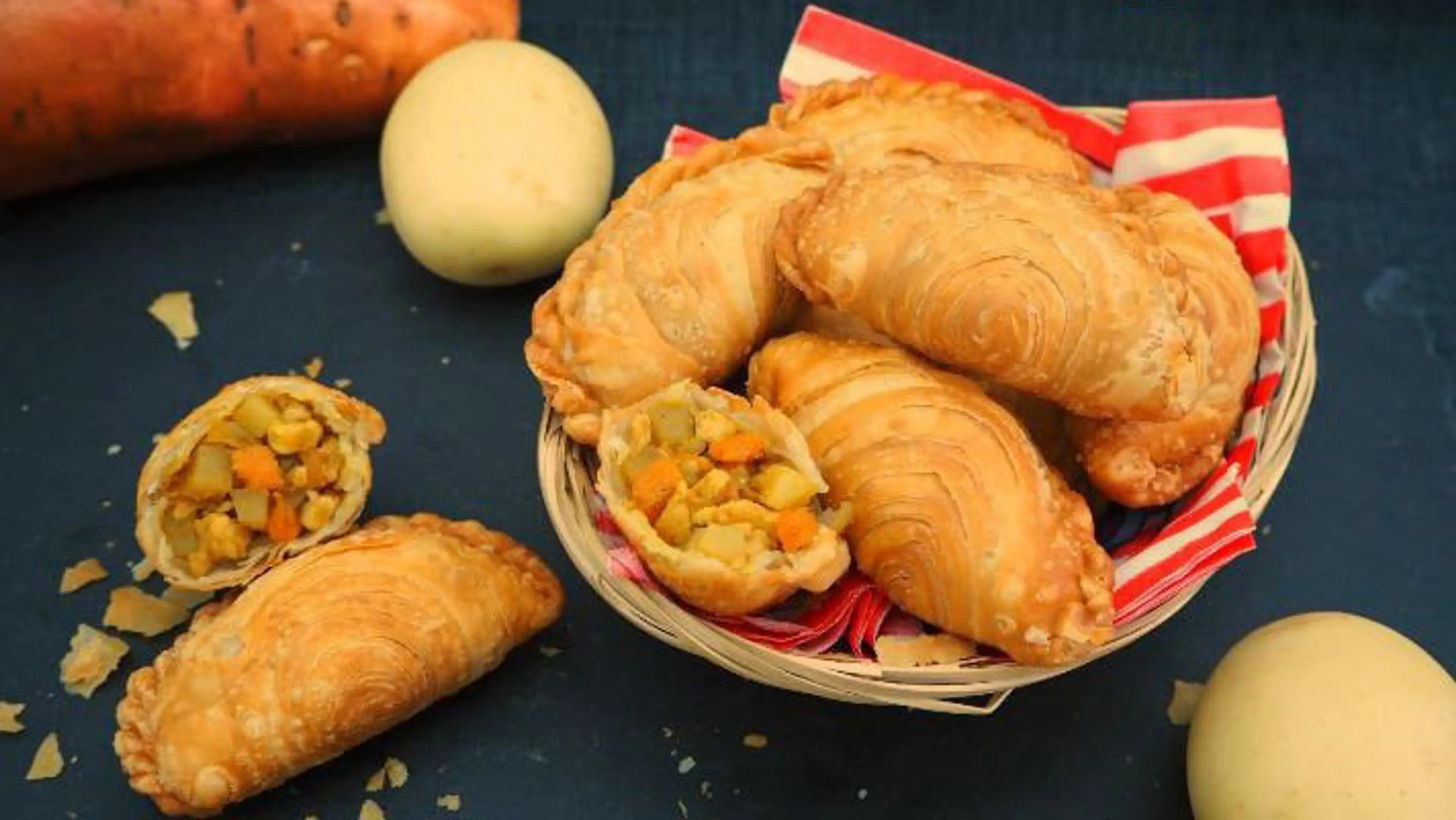 Thai Curry Puff Recipe | Karipap | กะหรี่ปั๊บ