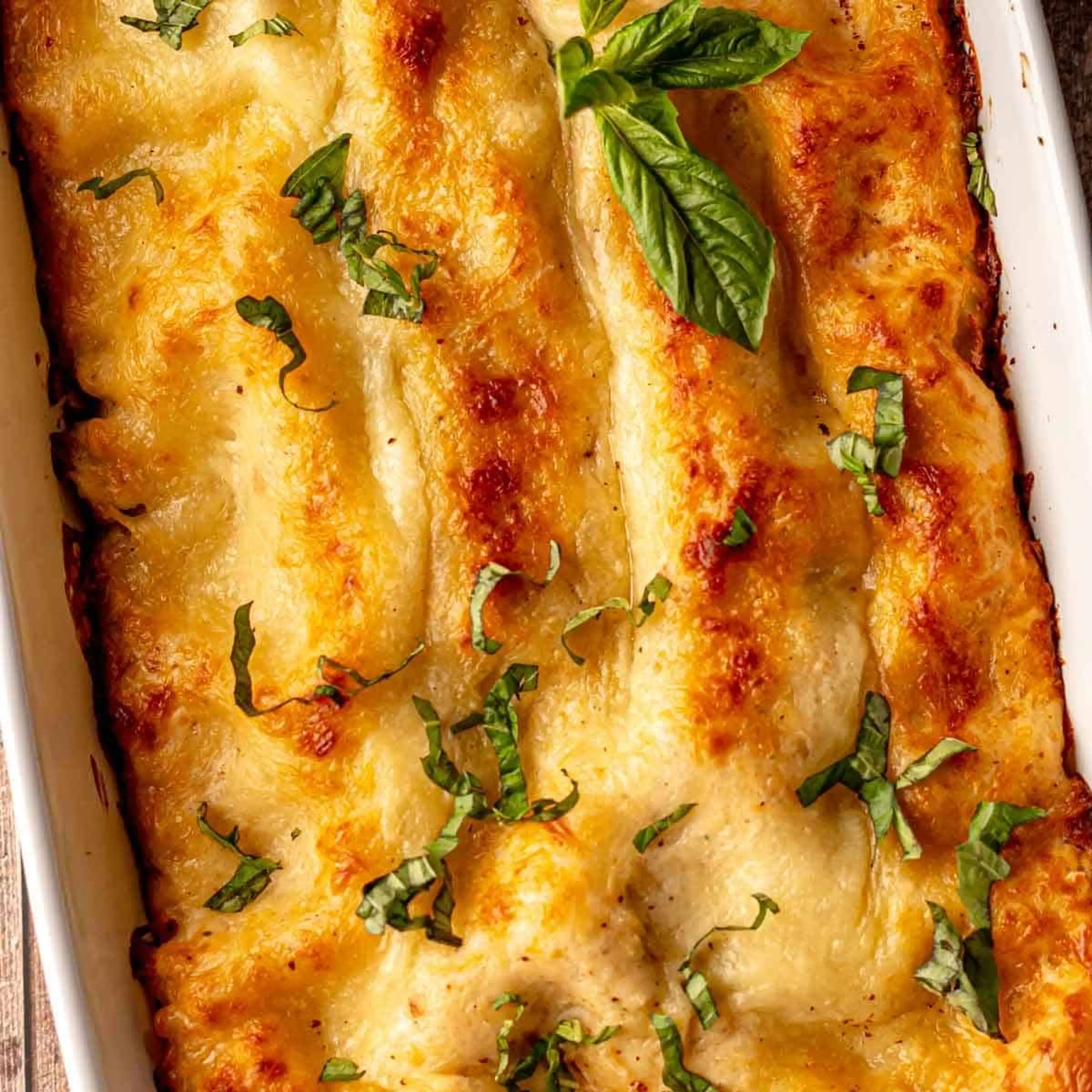 Pesto Chicken Lasagna with Béchamel - Creamy