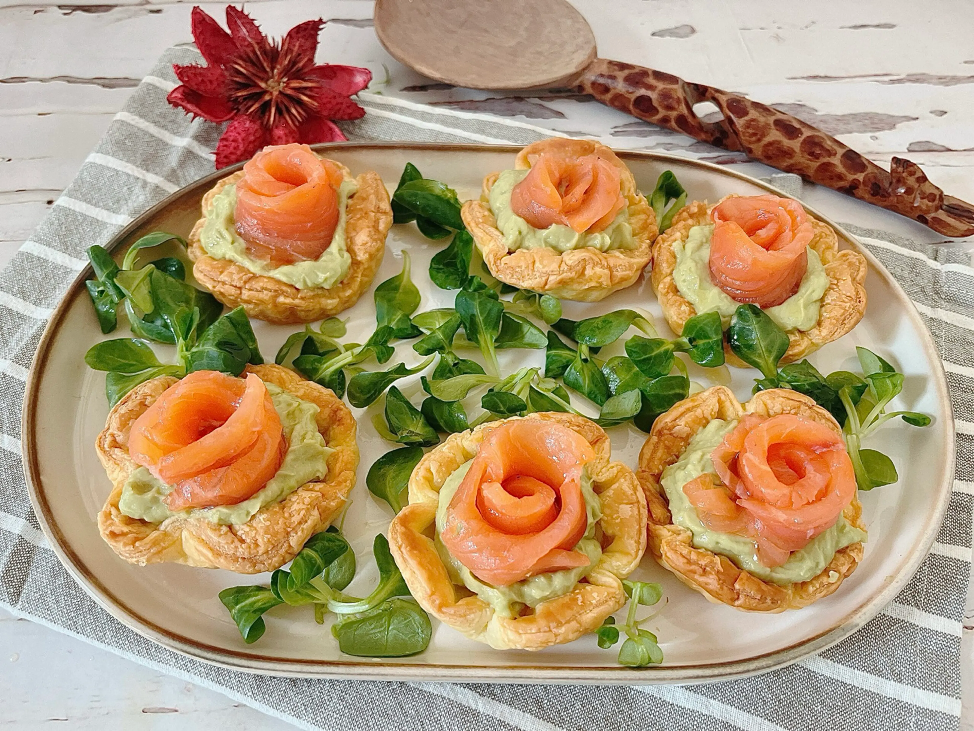 Cestini di rose al salmone