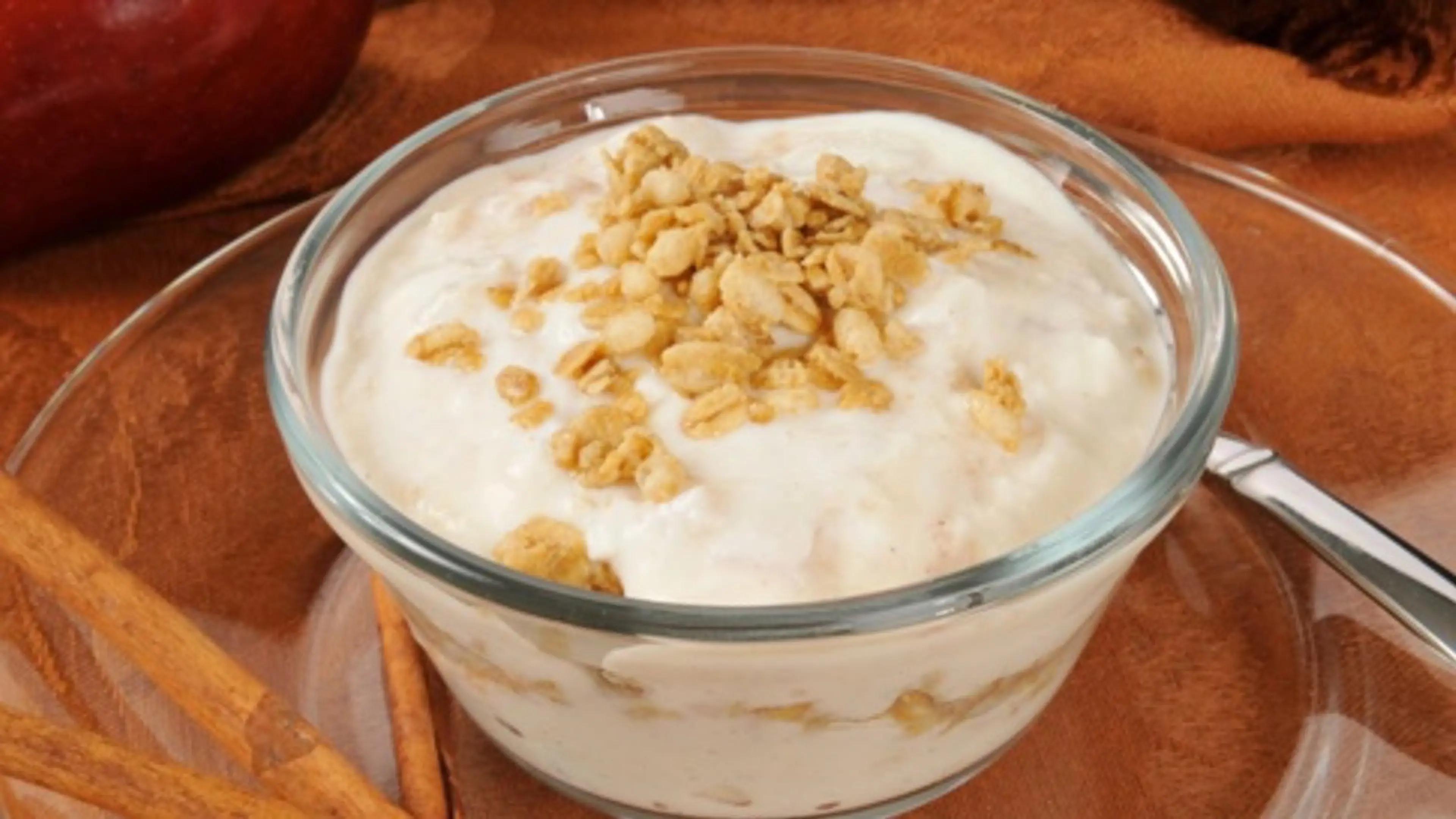 Breakfast Apple Cinnamon Yoghurt