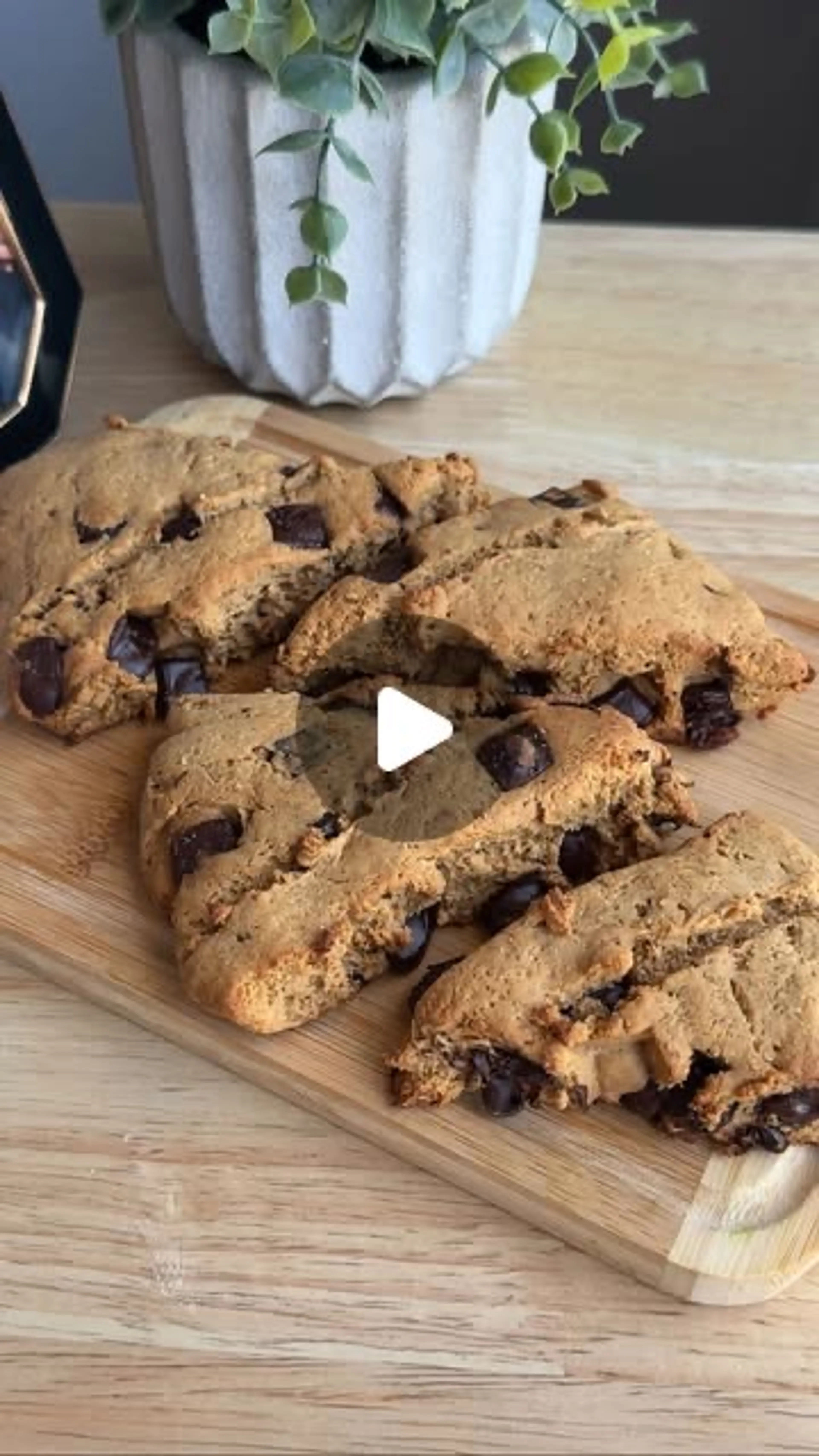 Peanut Butter Chocolate Chip Protein Scones (11g Protein