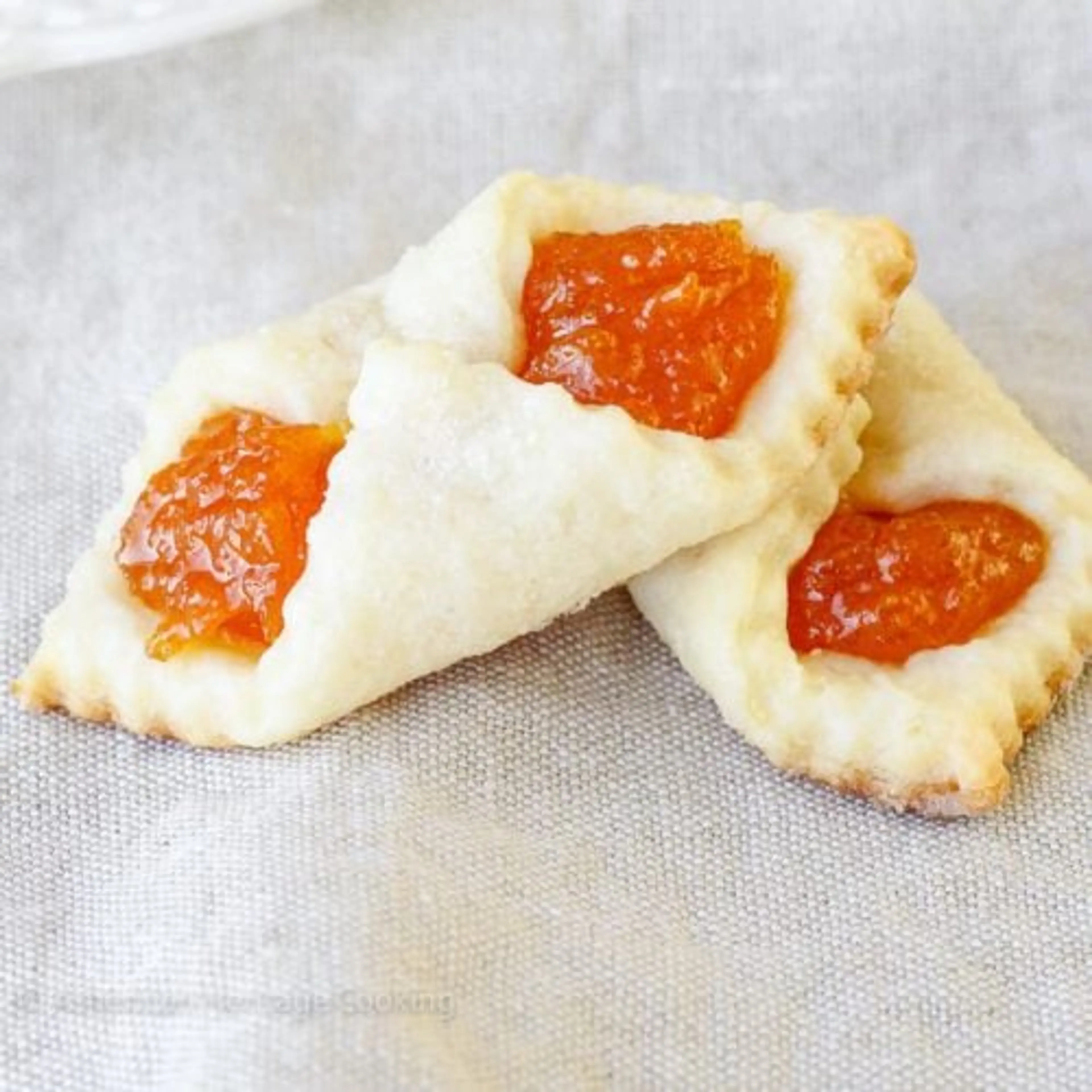 Apricot Kolacky Cookie (Kiffles)