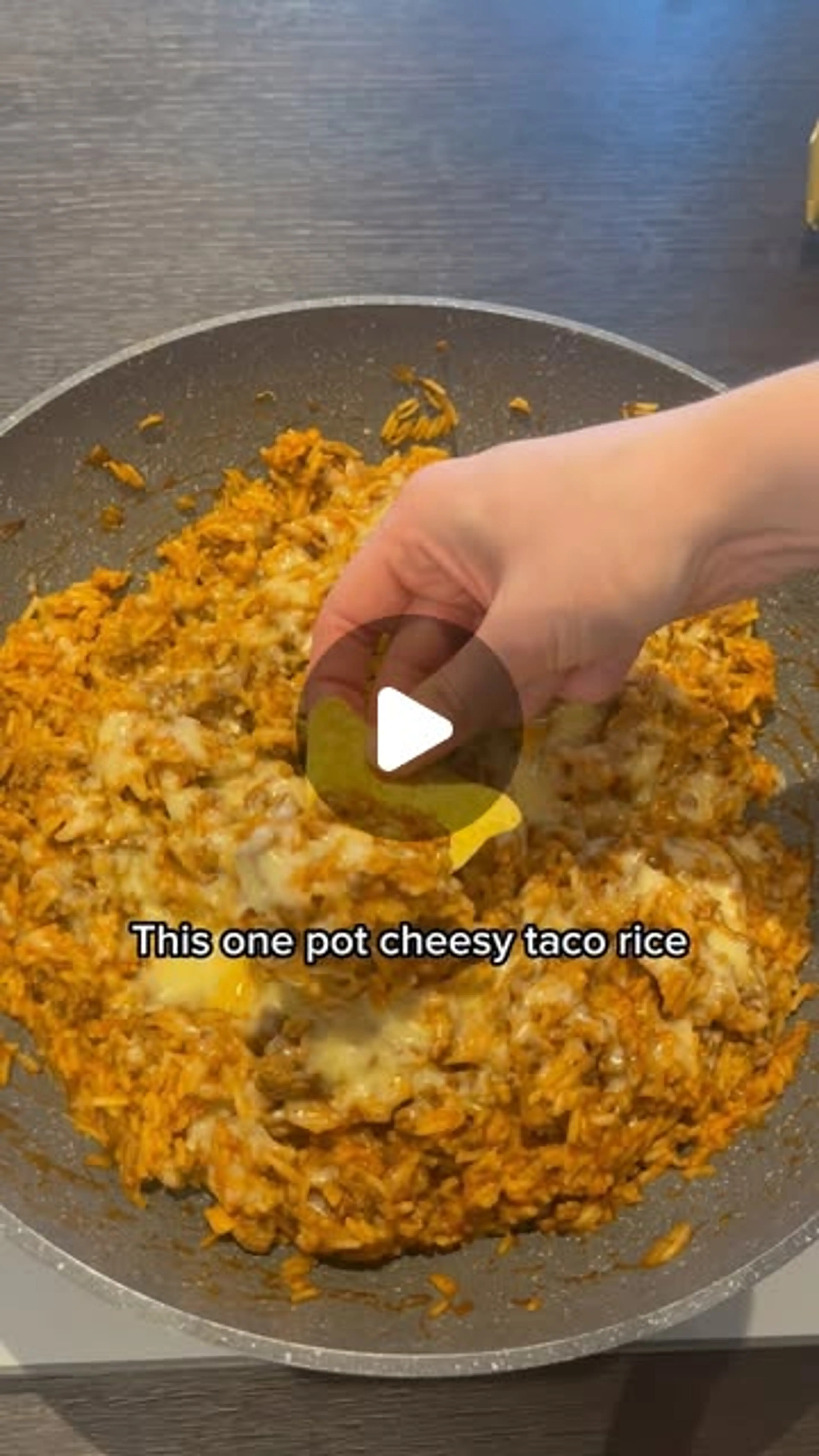 One Pot Cheesy Taco Rice… 450 Calories and Only Takes 10 Min