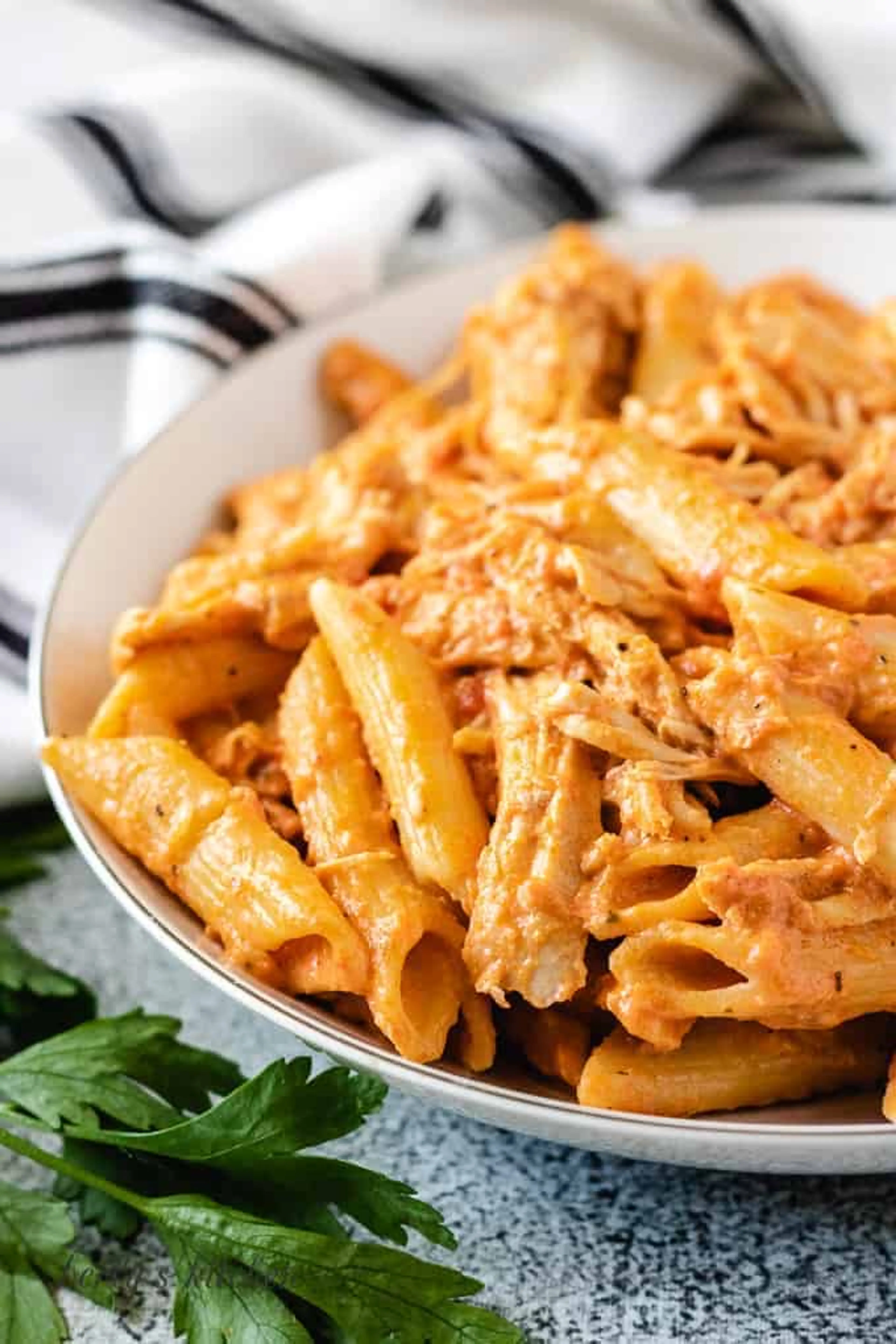 Slow Cooker Creamy Chicken Pasta