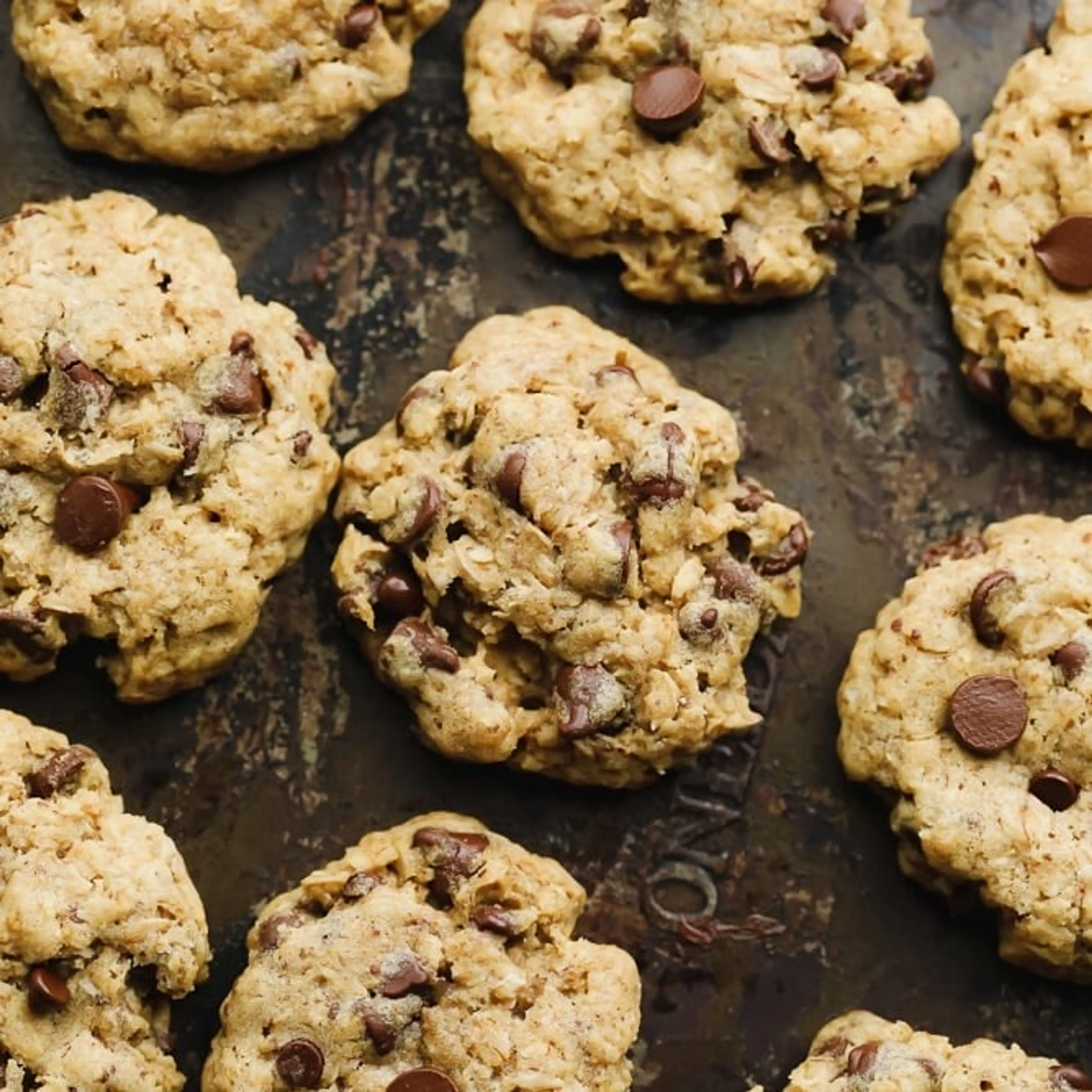 Vegan Oatmeal Chocolate Chip Cookies