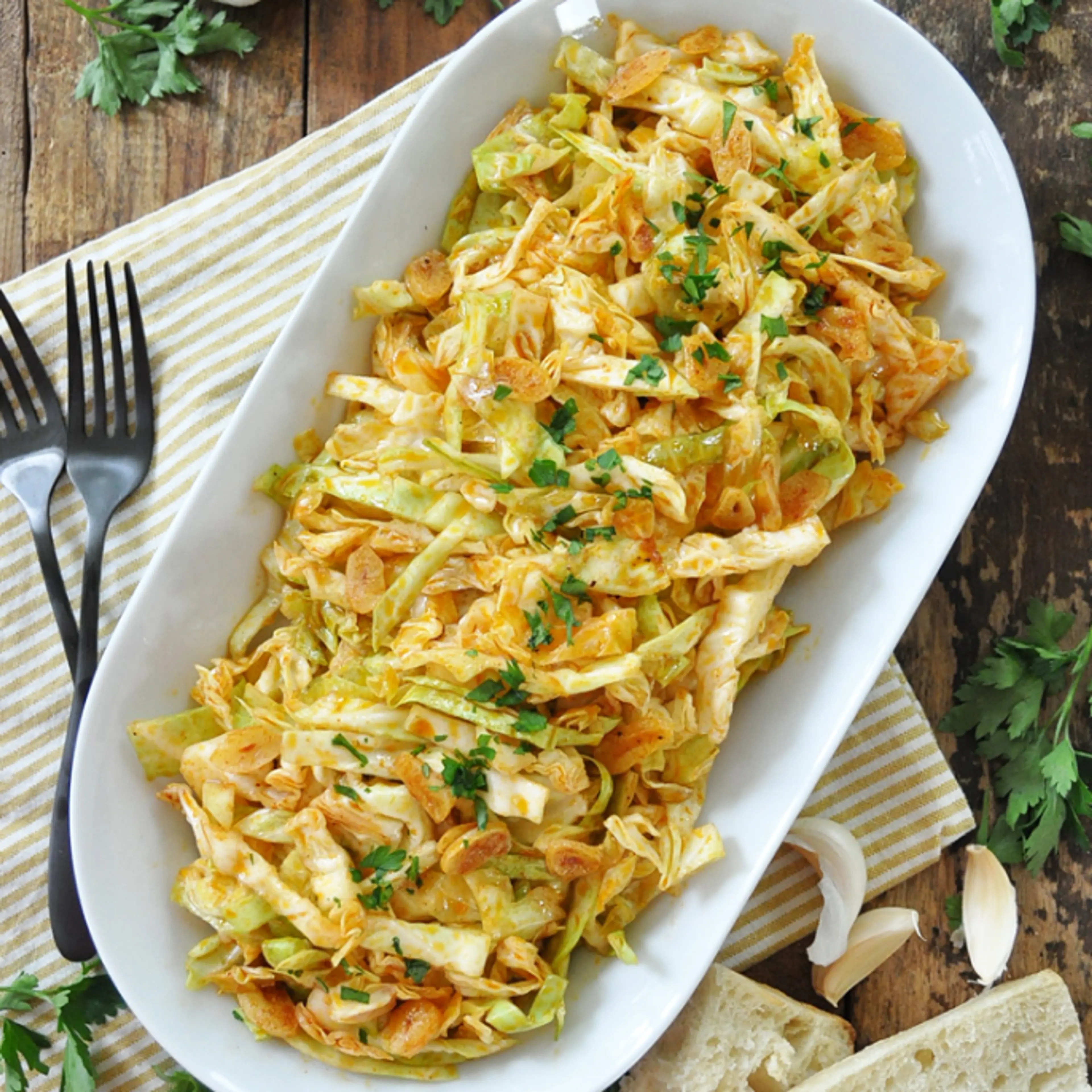 Spanish Garlic Cabbage Salad | Ensalada de Col Andaluza