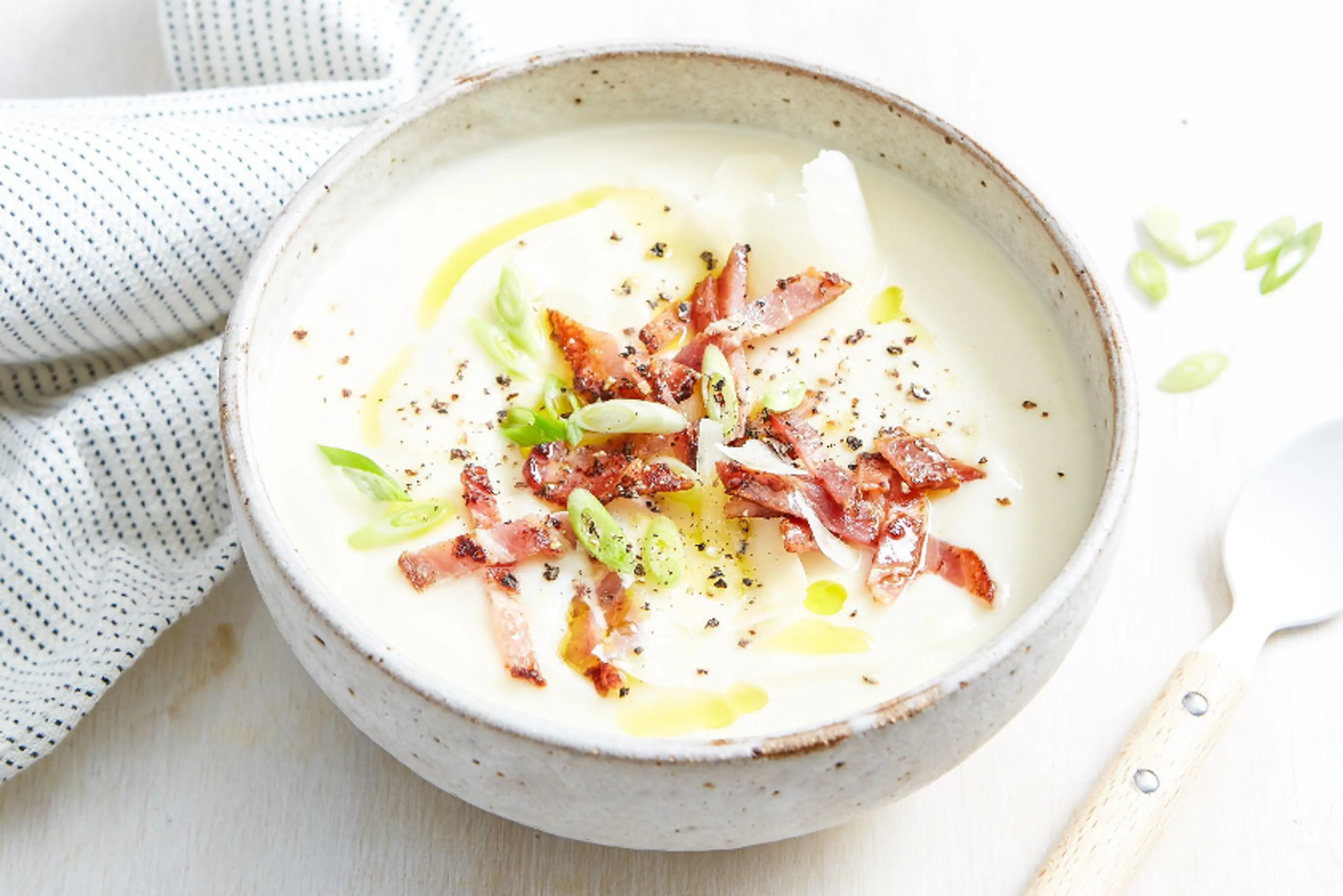 Keto cauliflower and bacon soup recipe