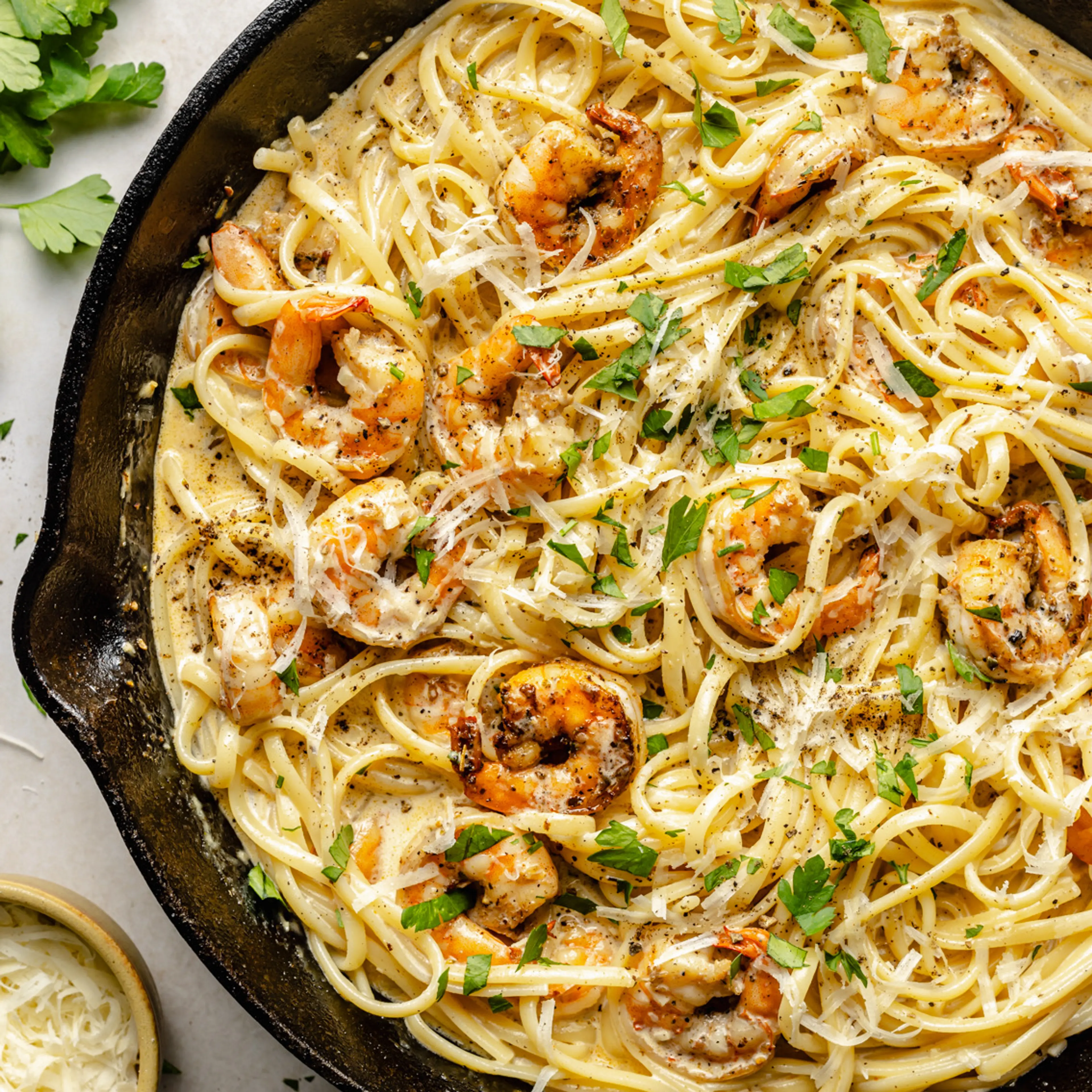 Creamy Garlic Shrimp Pasta