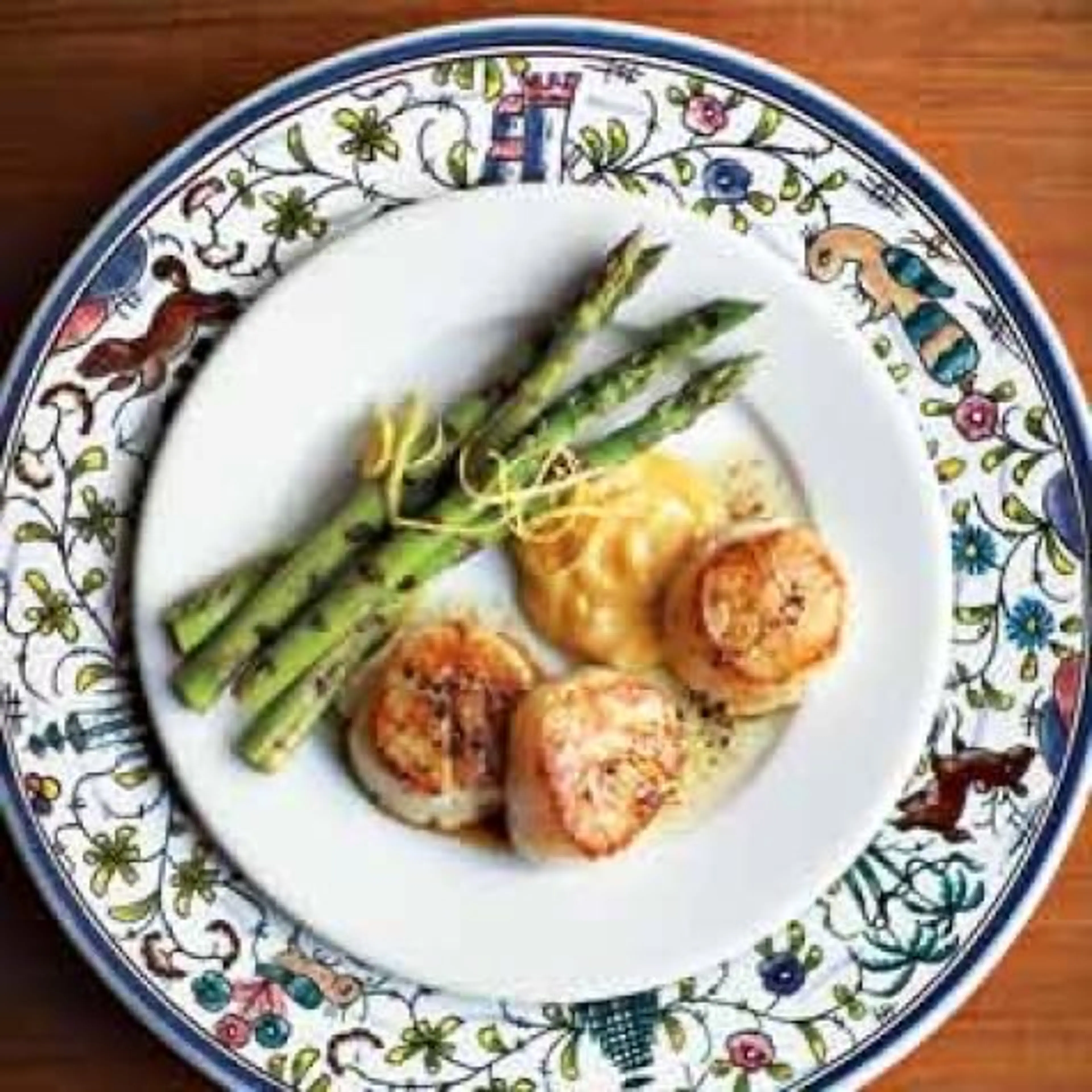 Seared Scallops with Spicy Aioli