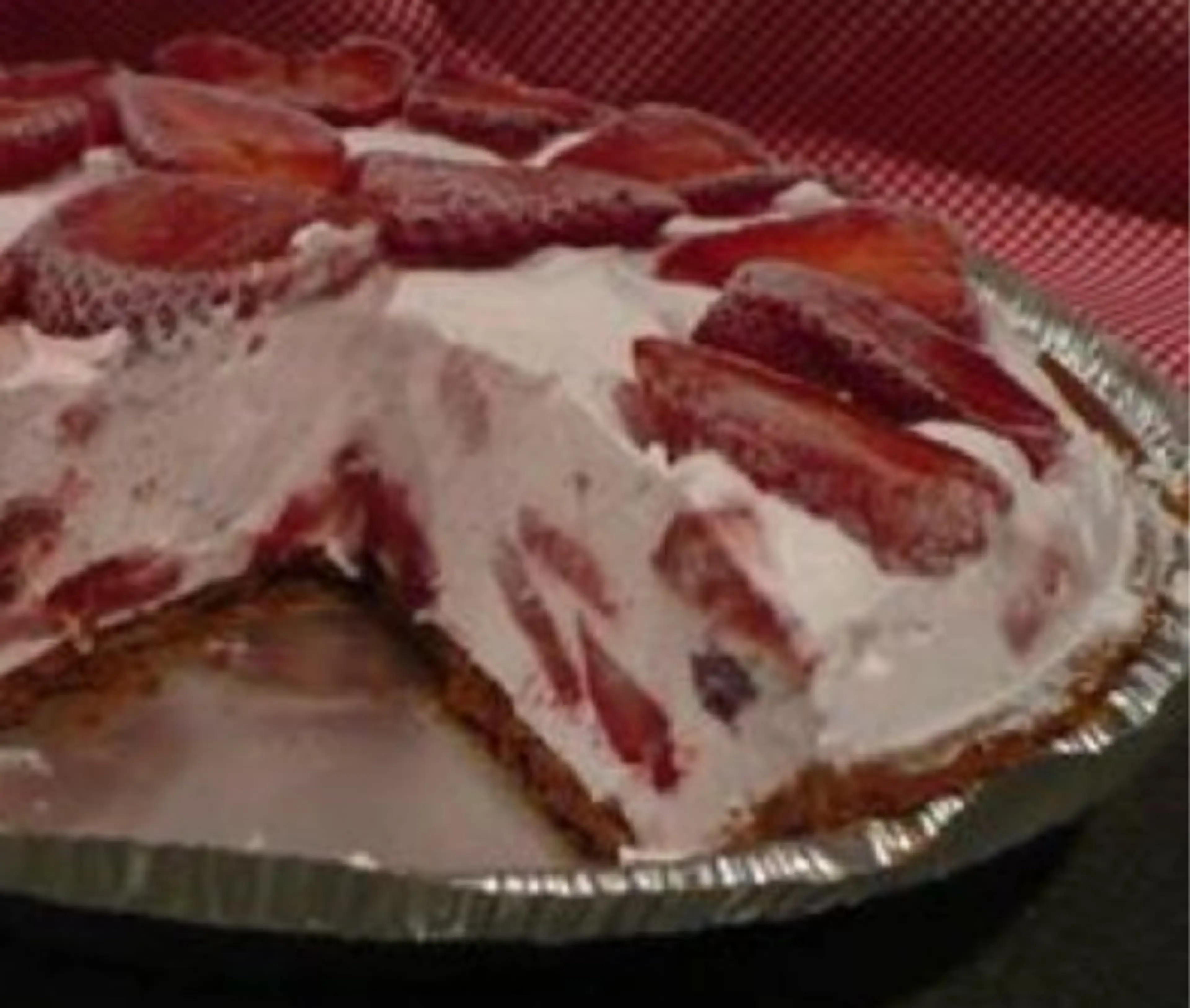 Frozen Strawberry Yogurt Pie