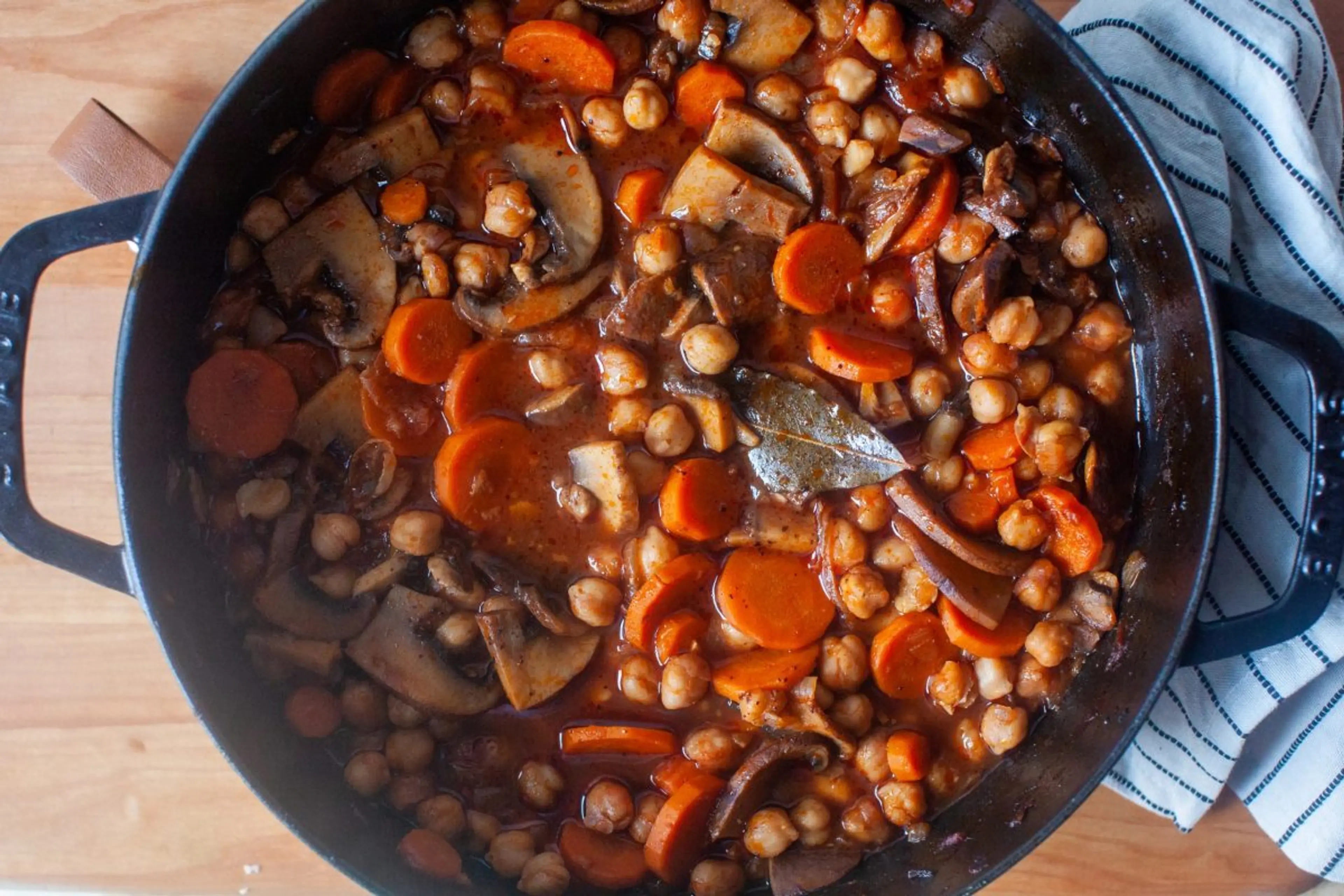 Tangy Braised Chickpeas with Carrots and Mushrooms