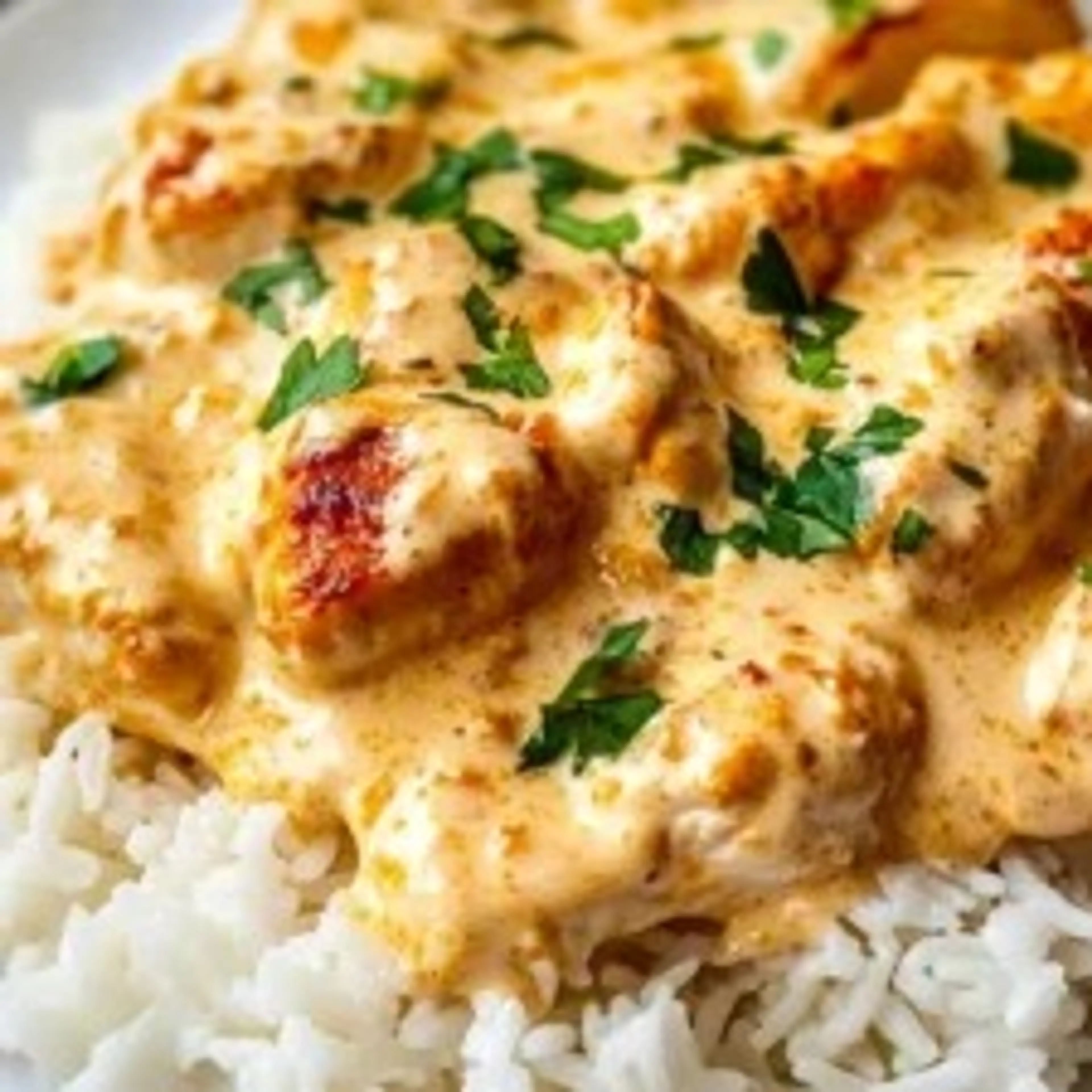 CREAMY SMOTHERED CHICKEN AND RICE RECIPE