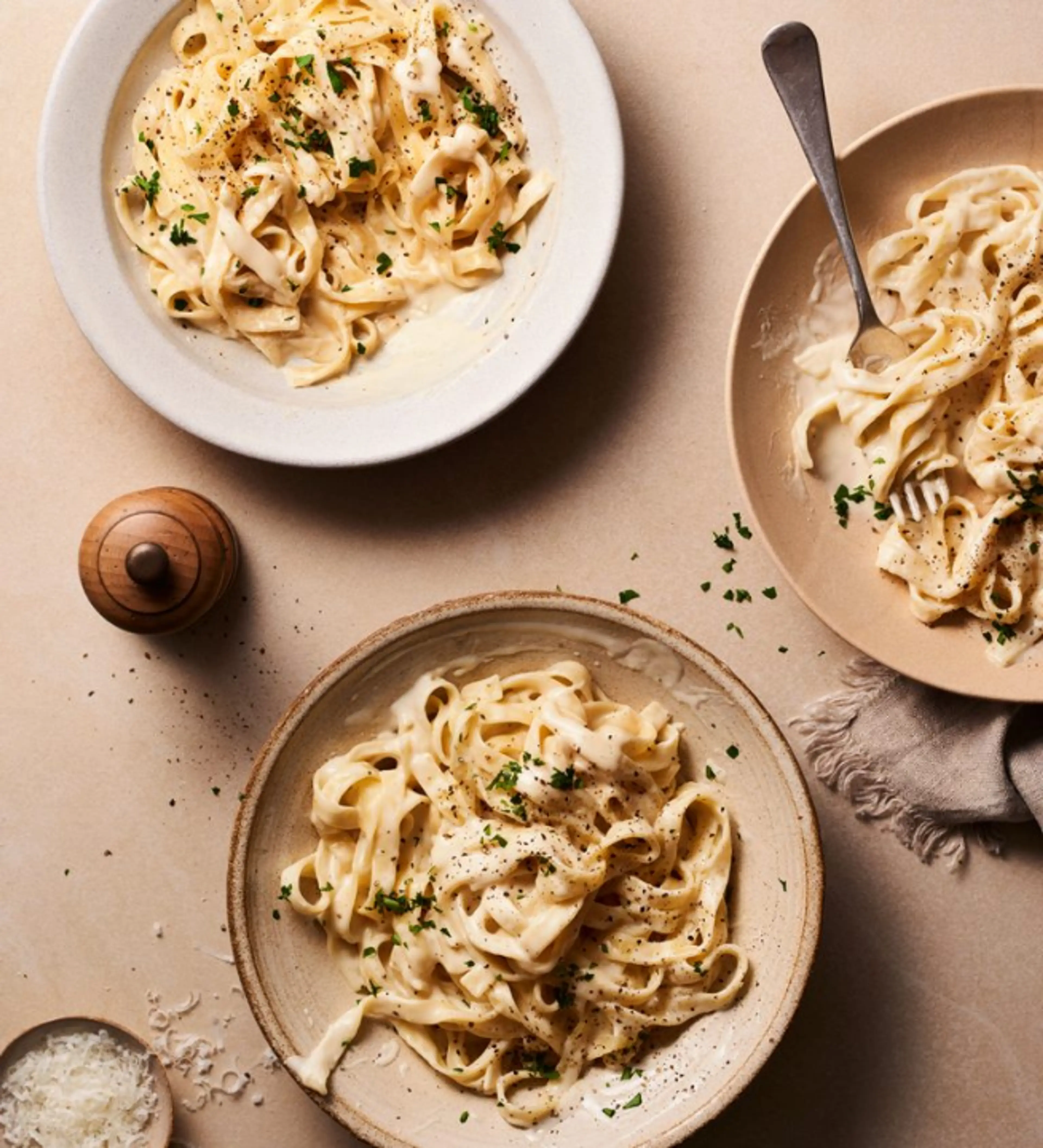 Creamy garlic pasta