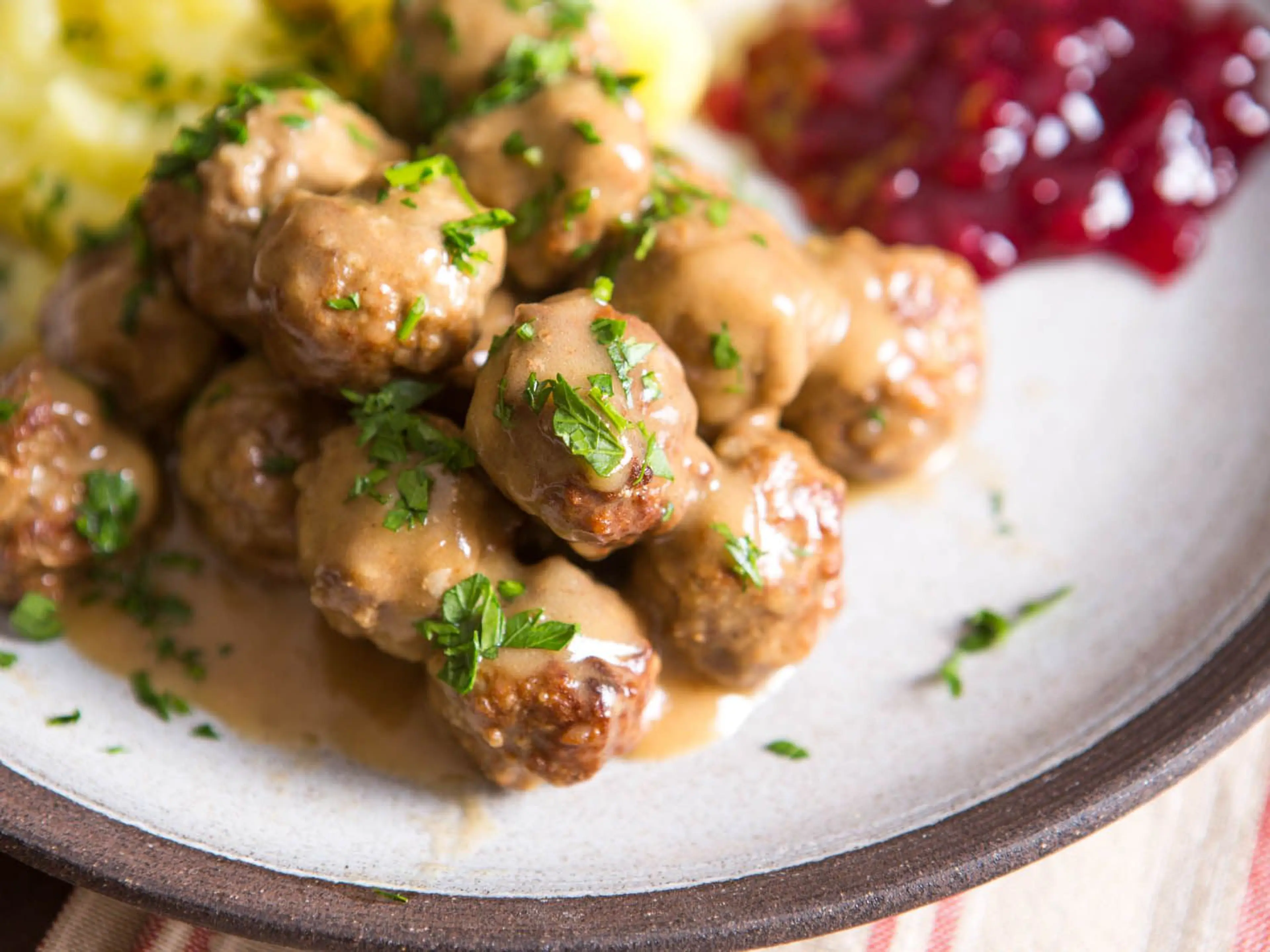 Swedish Meatballs With Rich Gravy