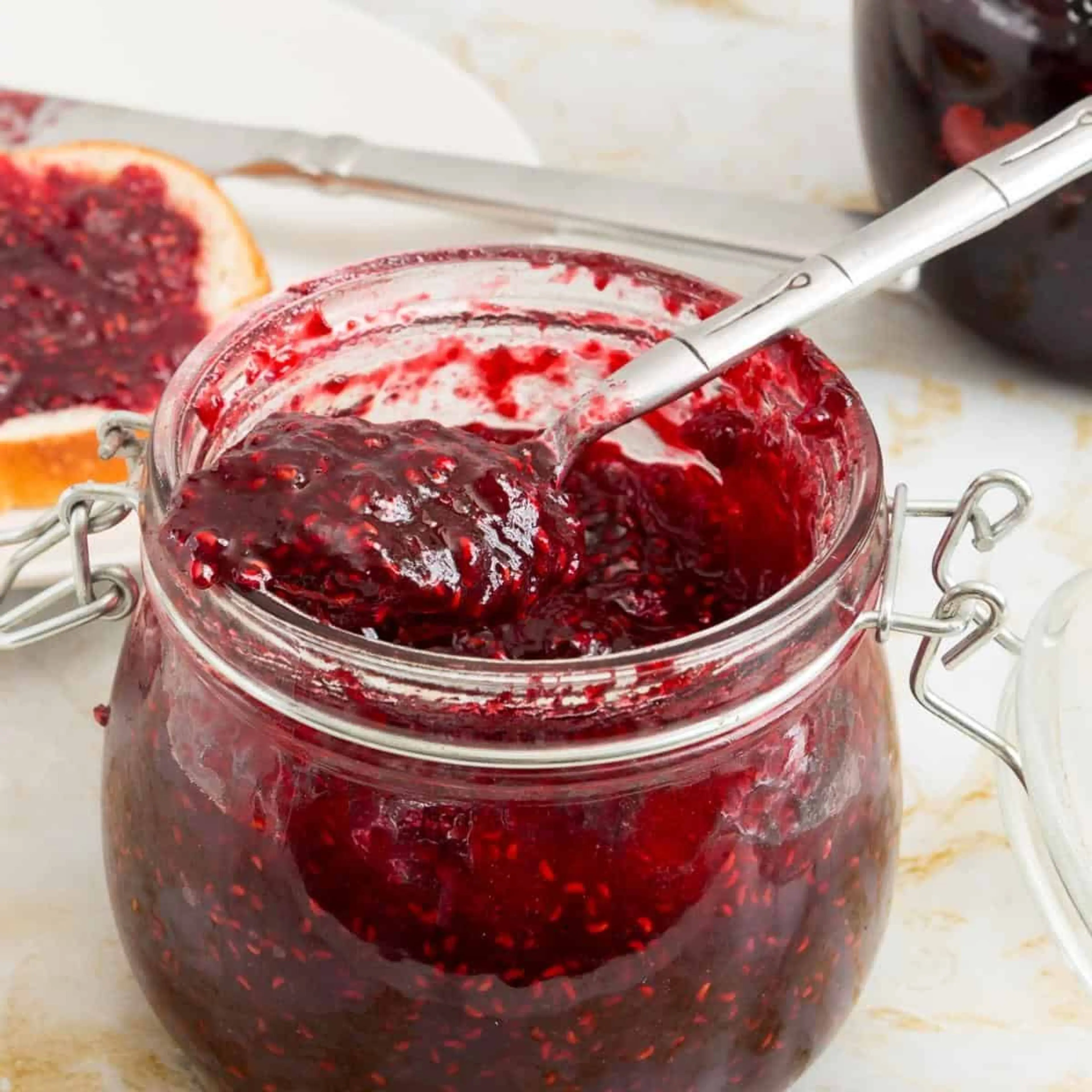 Raspberry Jam No Pectin (3 ingredients)