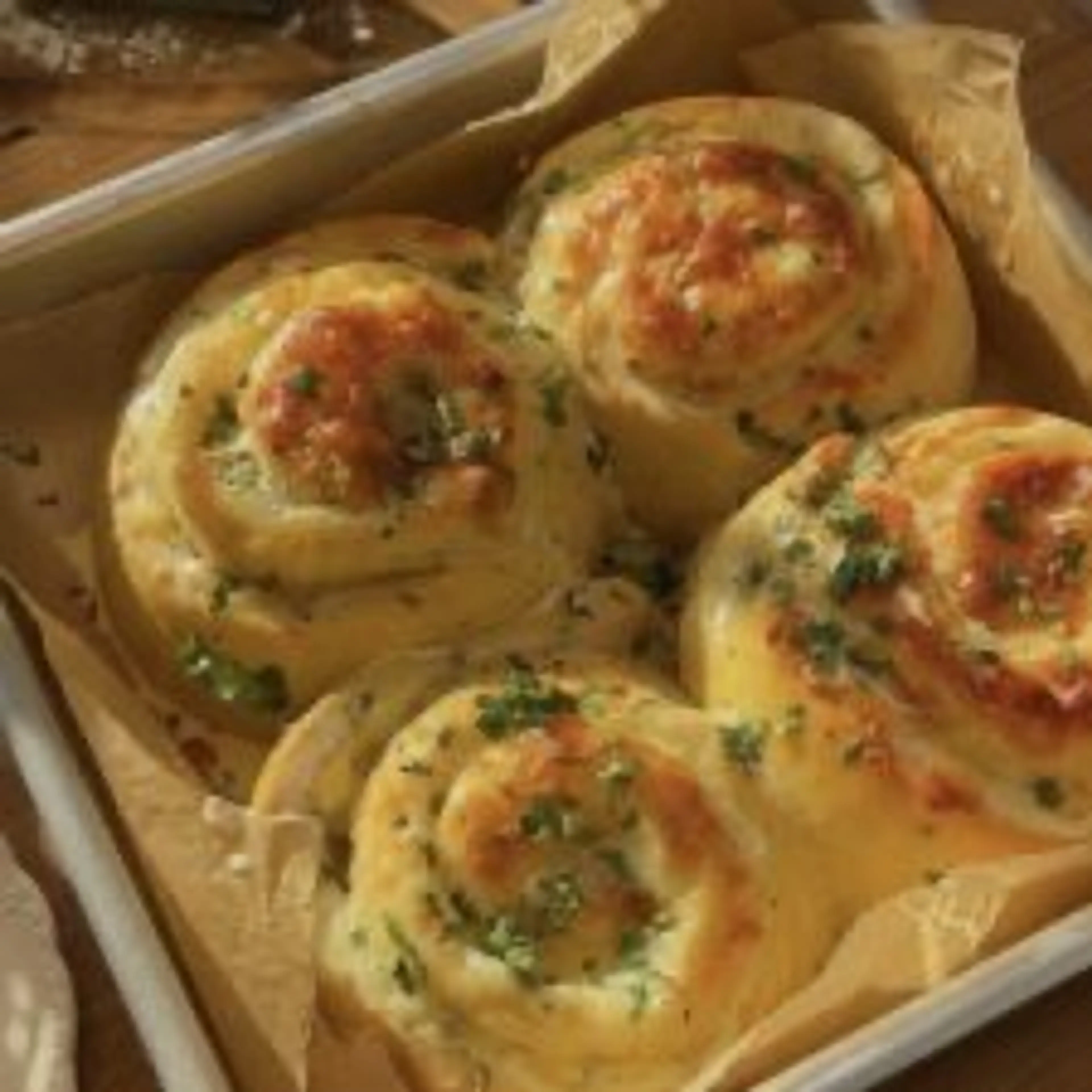 Buttery cheese Garlic Rolls, everyone will love them!