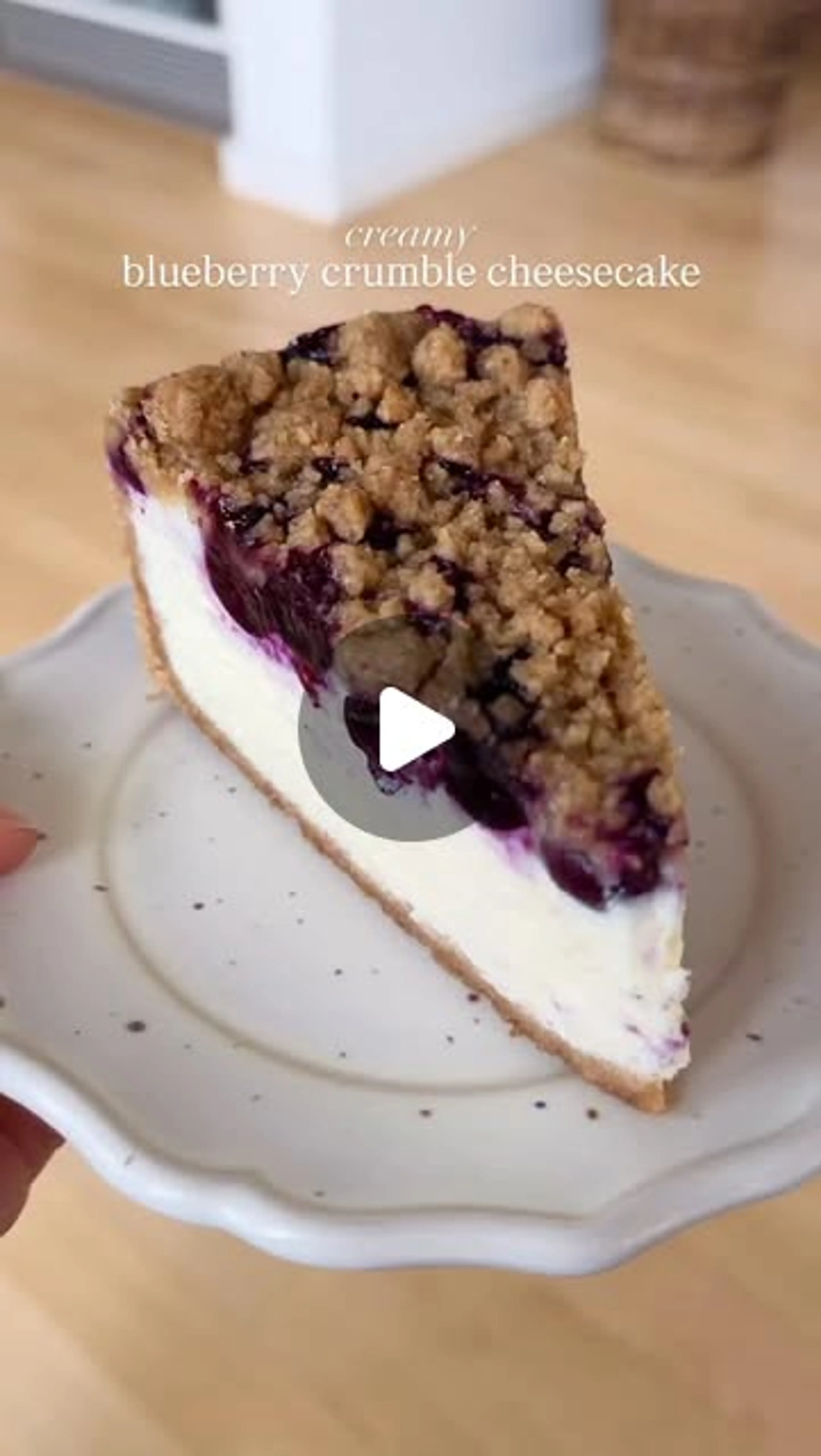 Blueberry Crumble Cheesecake