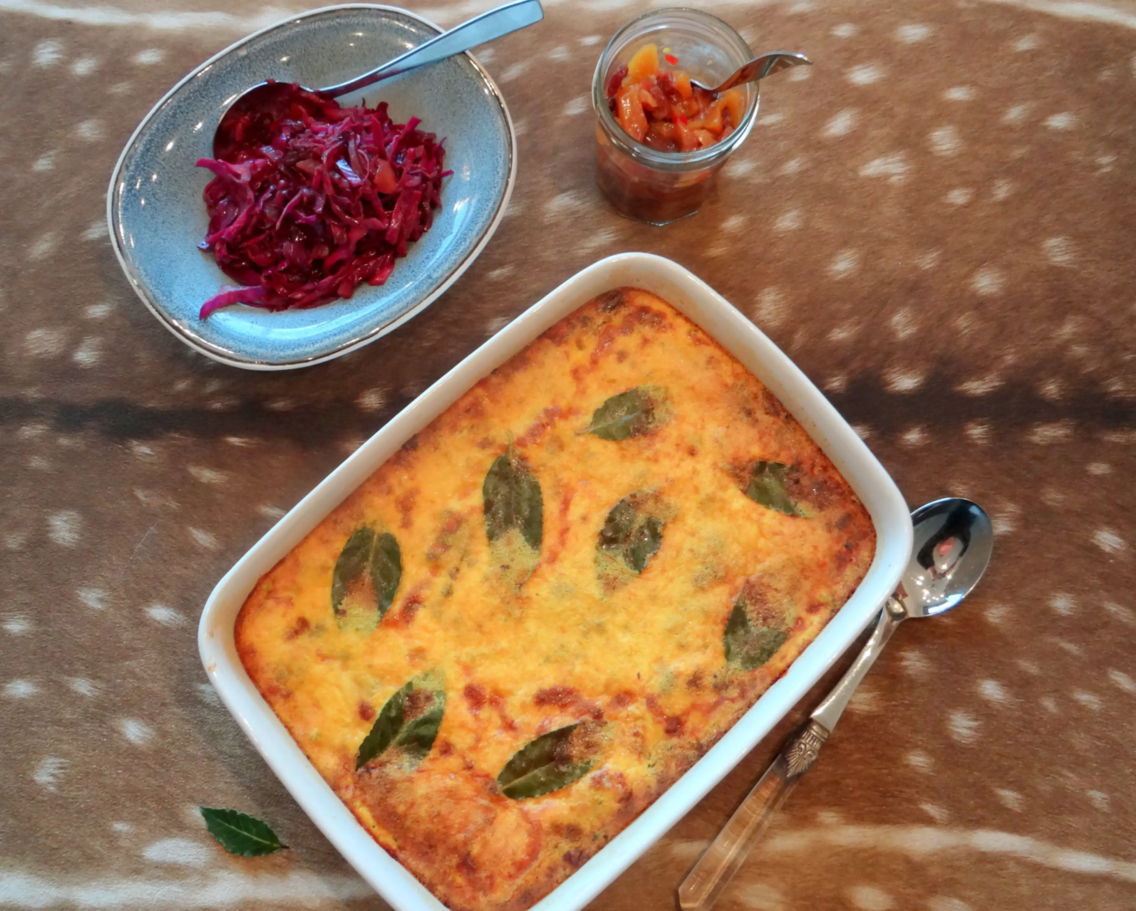 Bobotie (Zuid-Afrikaanse ovenschotel) met gehakt en kurkuma