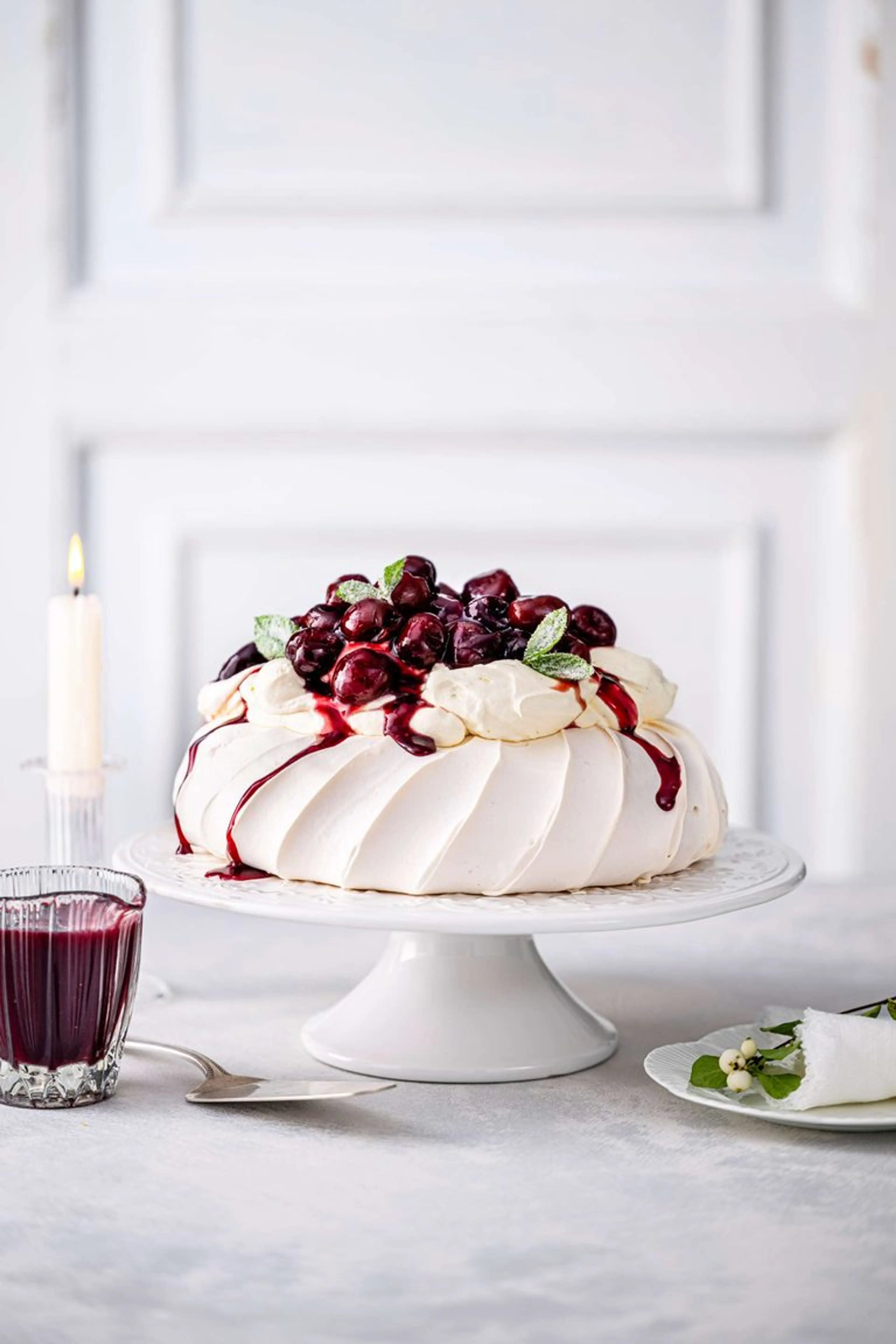 Mulled wine cherry pavlova