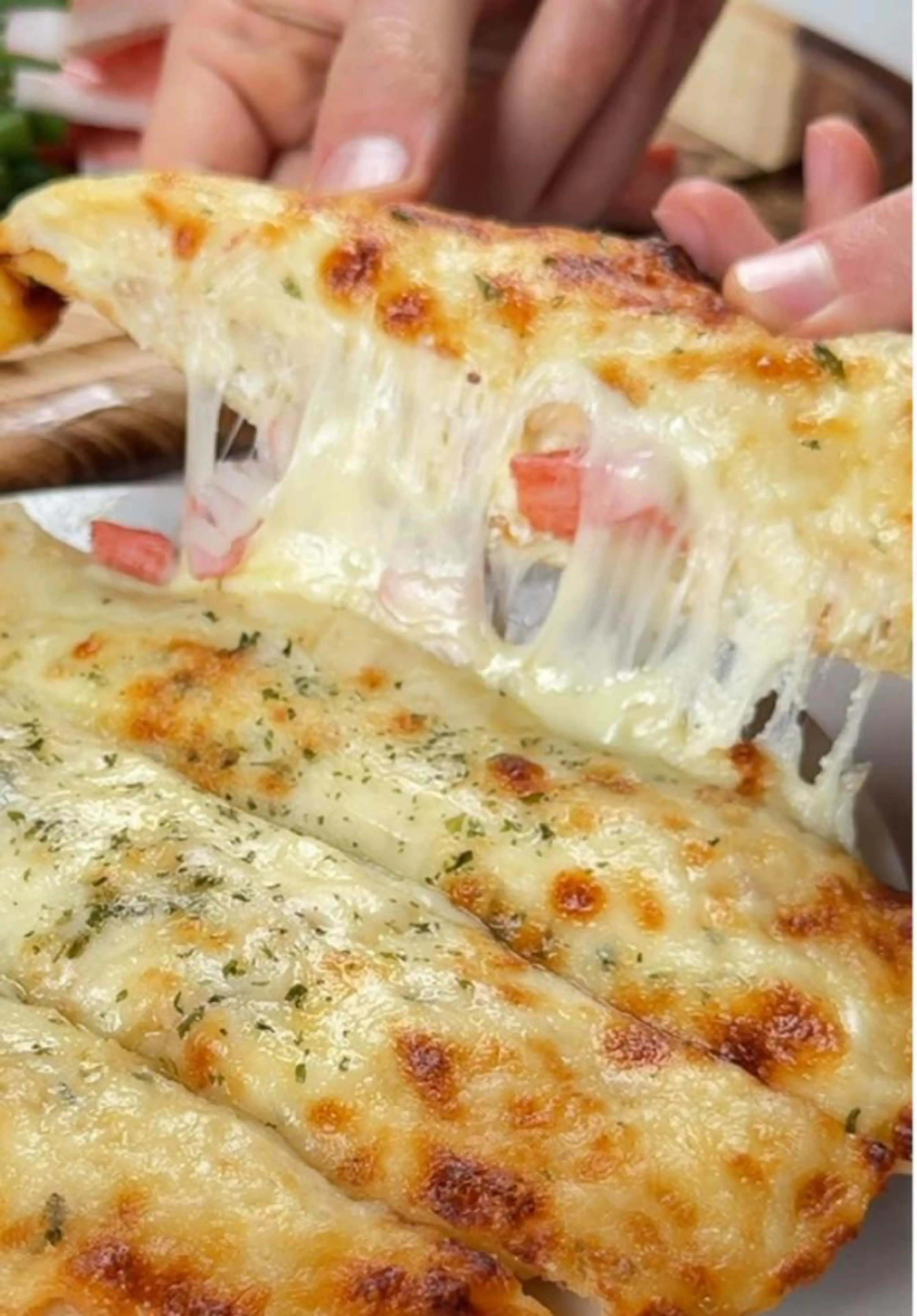 Say “yum” If You Would Eat This Crab Rangoon Stuffed Cheesy
