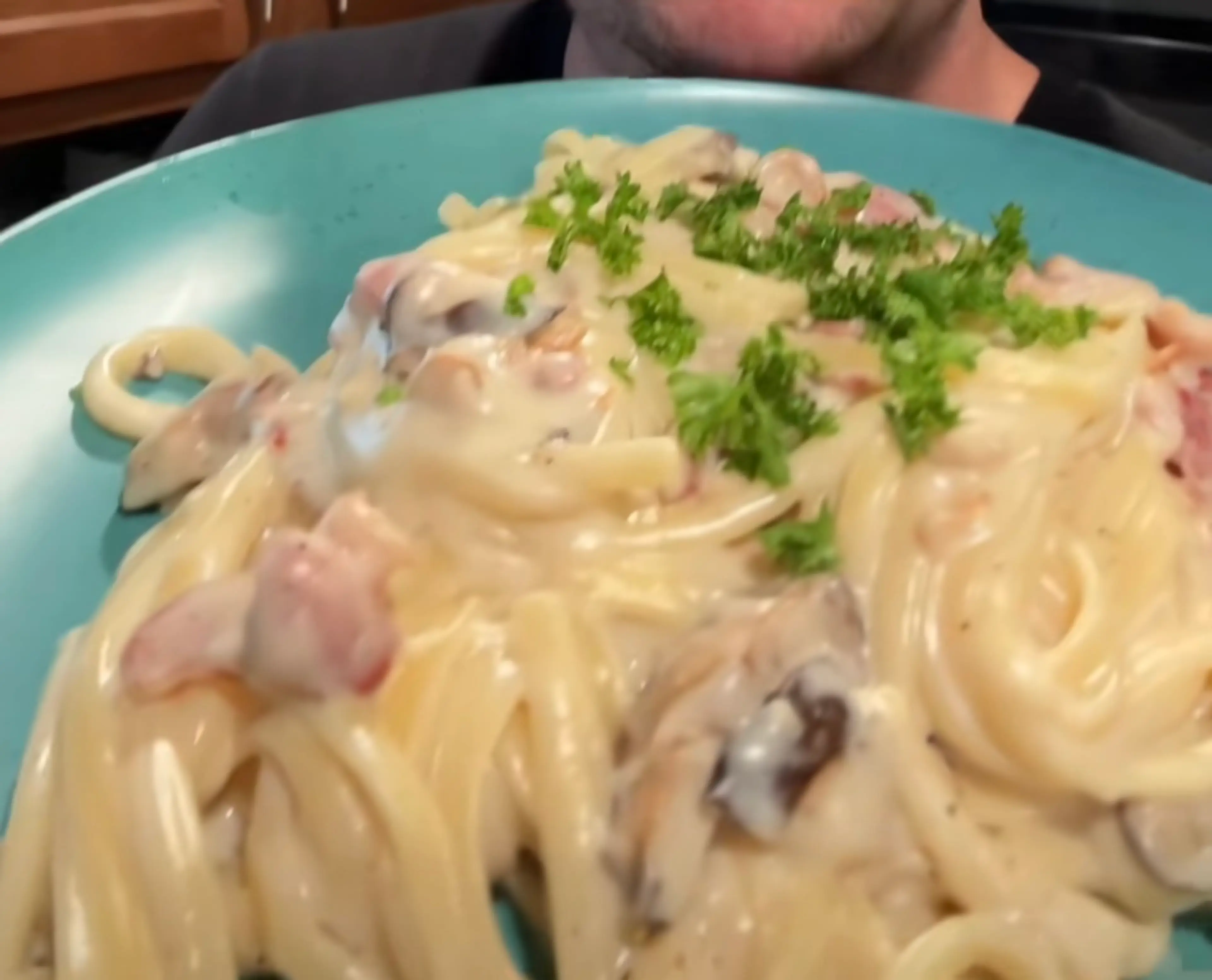 Creamy Mushroom Bacon Linguine