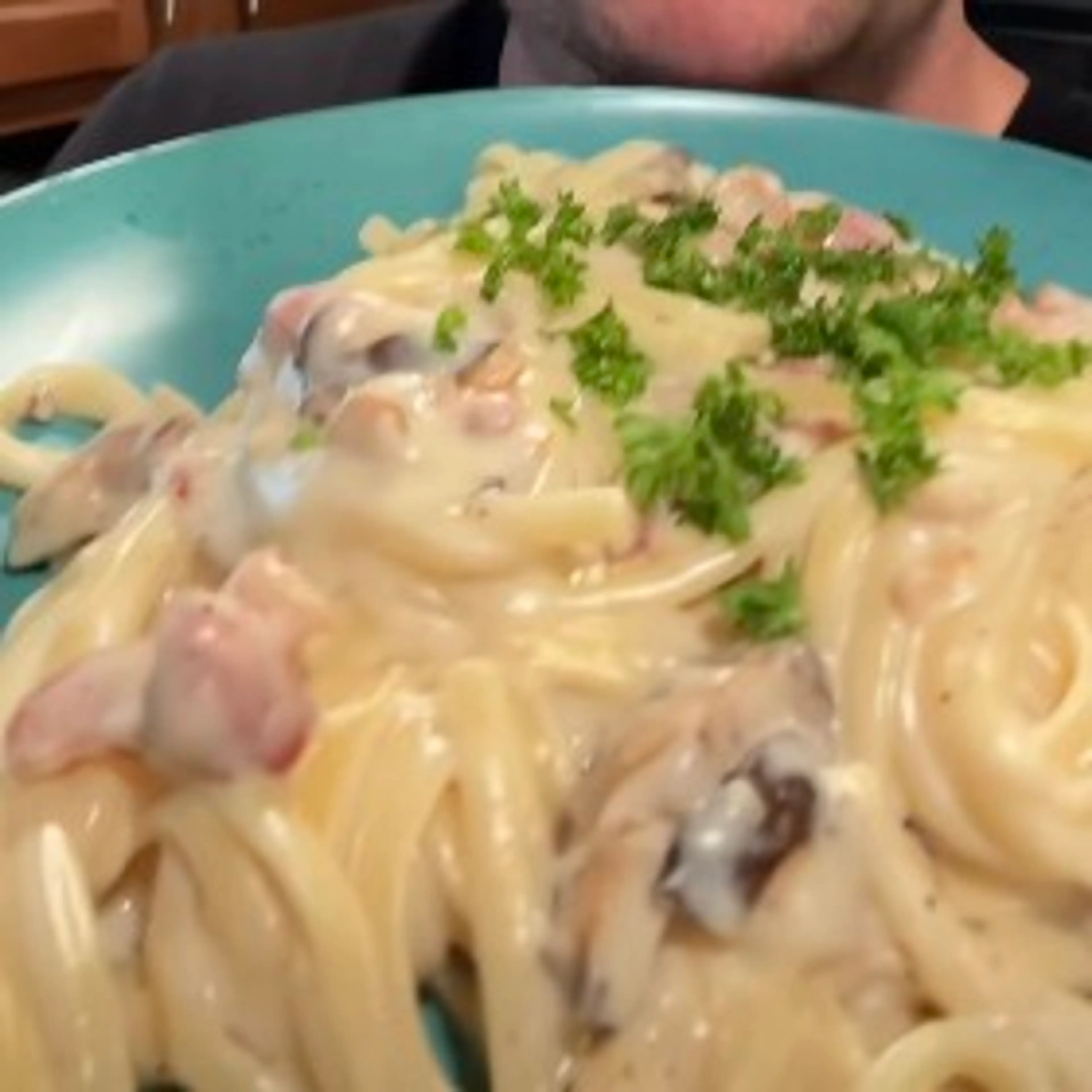 Creamy Mushroom Bacon Linguine