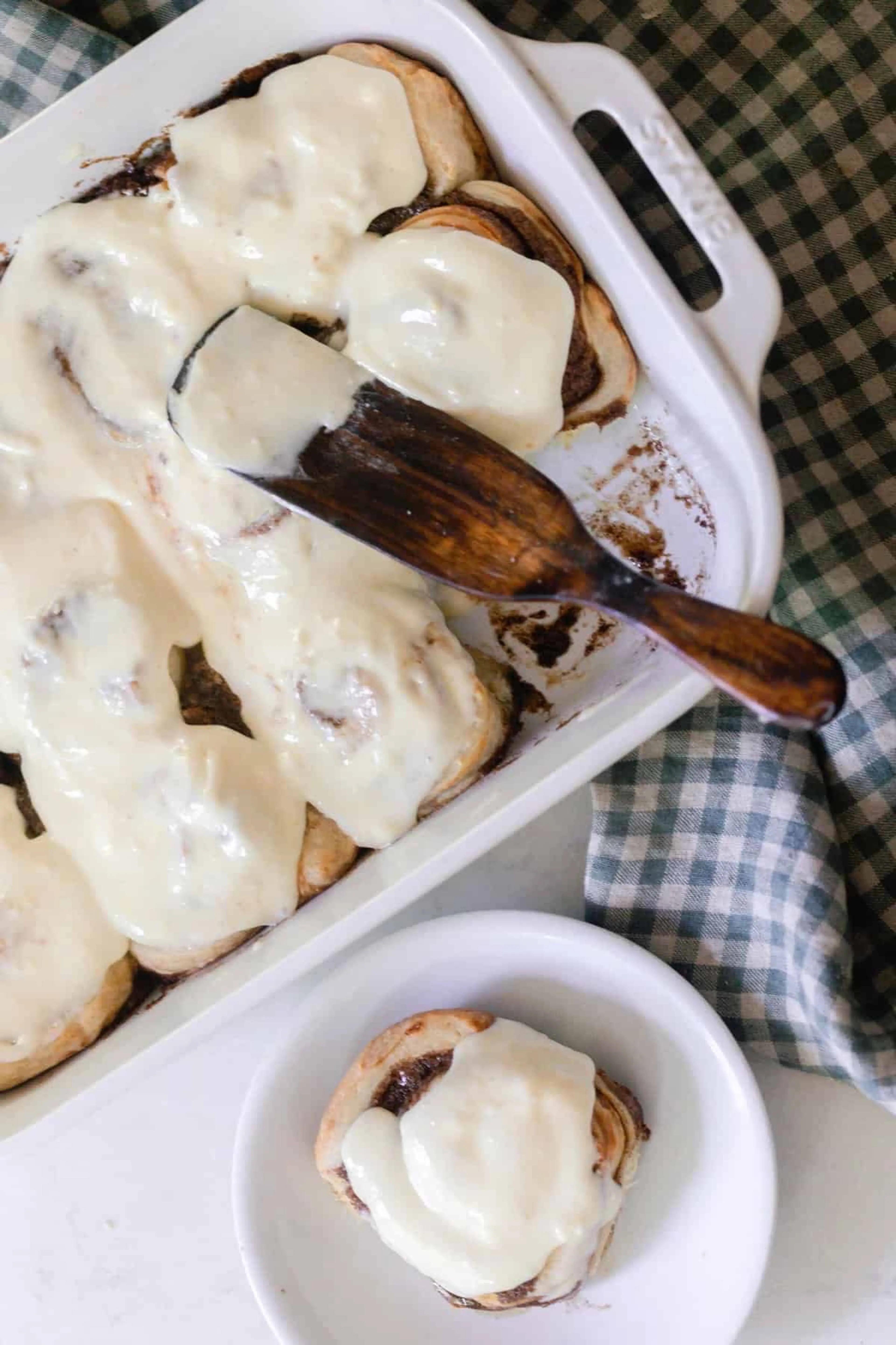 Sourdough Cinnamon Rolls With Cream Cheese Topping