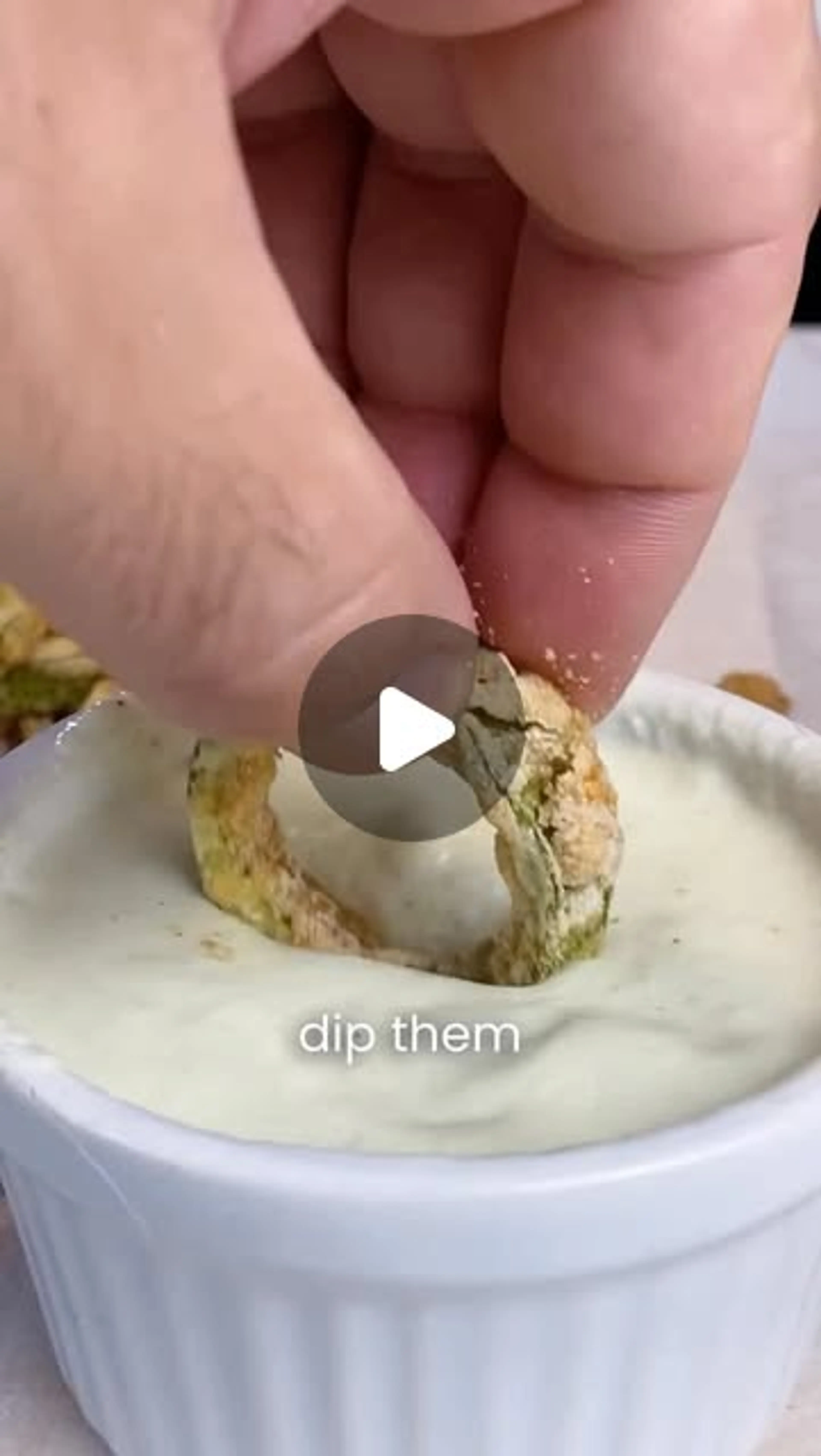 Zucchini rings with dip