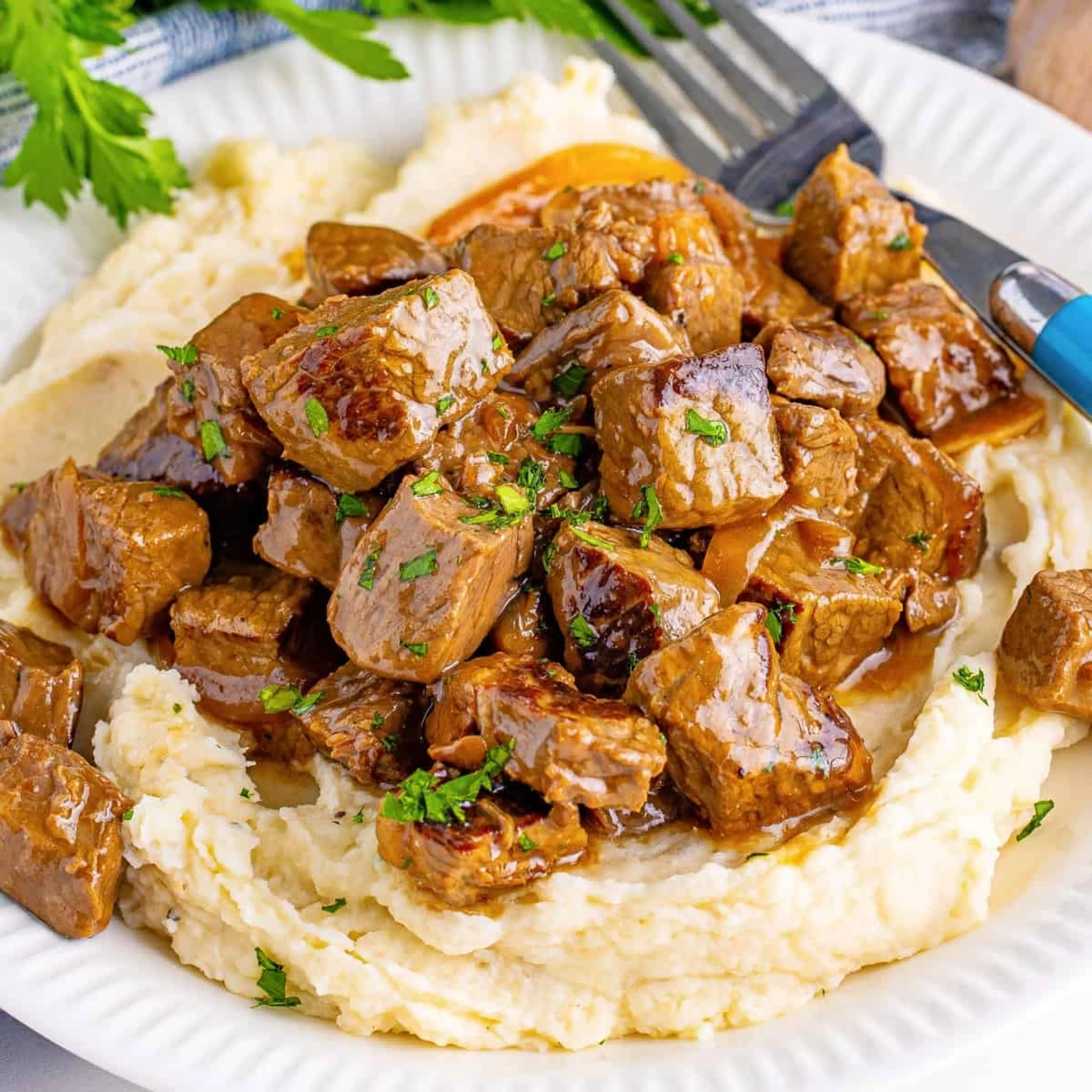 Slow Cooker Garlic Butter Steak Bites