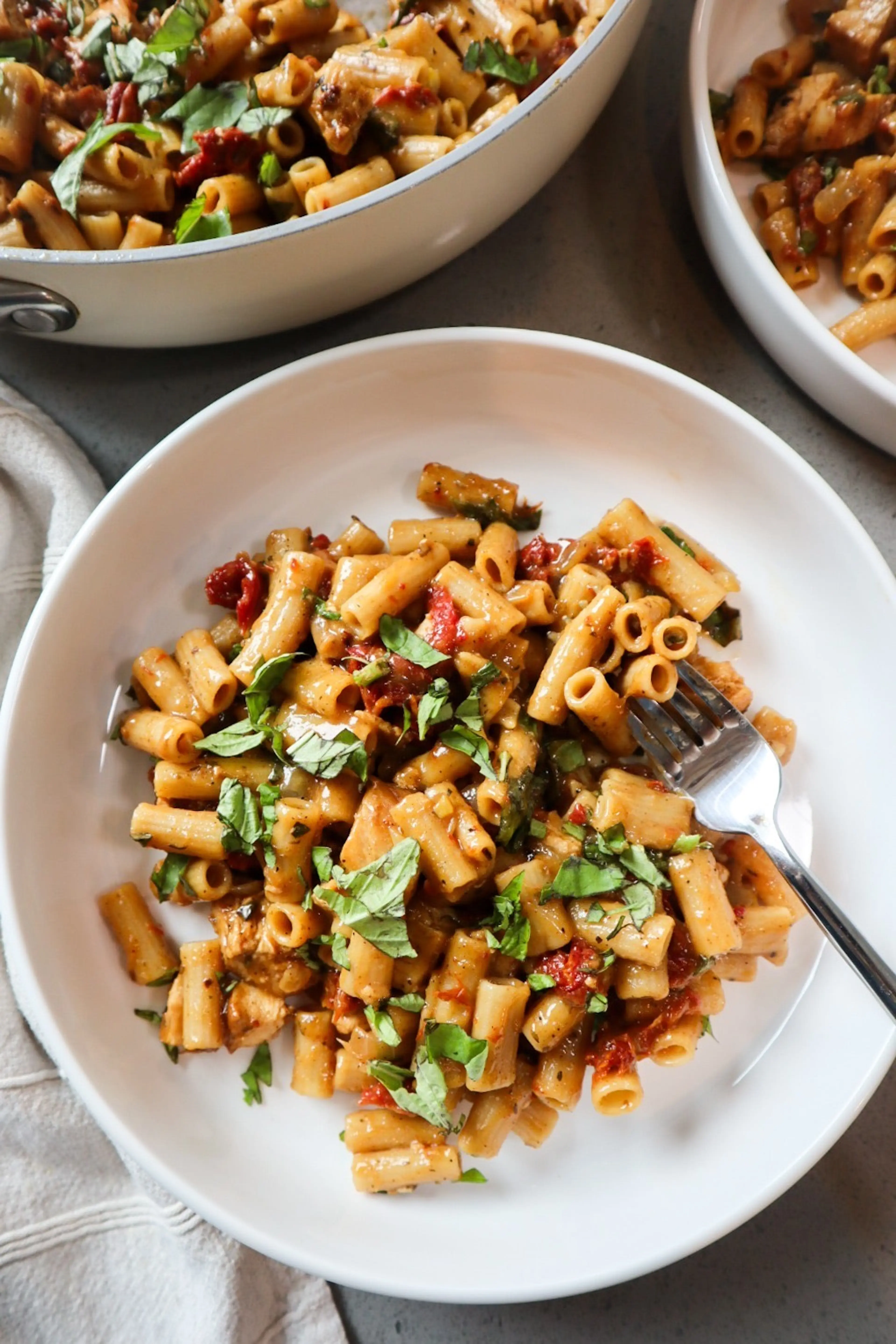 One-Pot Sun-Dried Tomato Pasta with Chicken