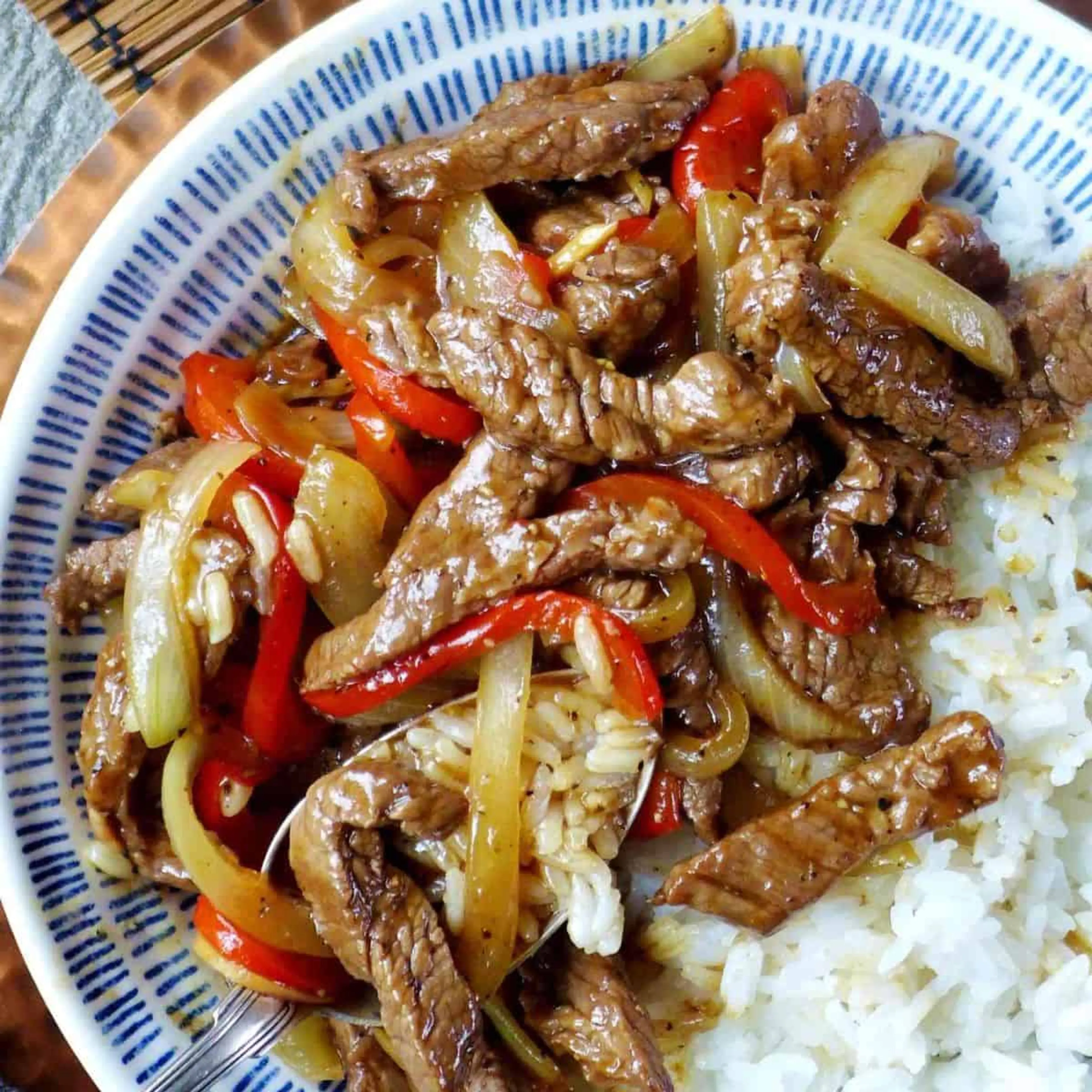 Black pepper beef stir-fry (黑椒牛柳)