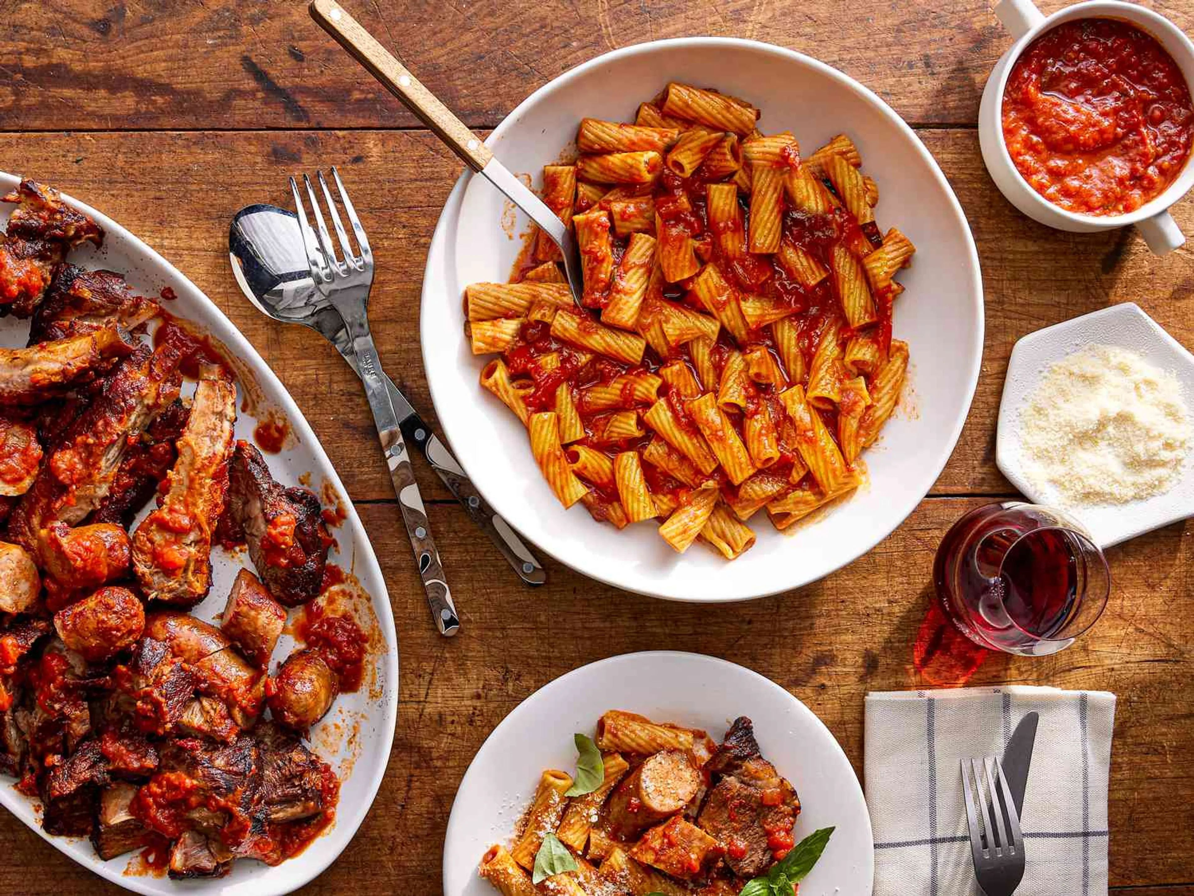 Ragú Napoletano (Neapolitan-Style Italian Meat Sauce With Po