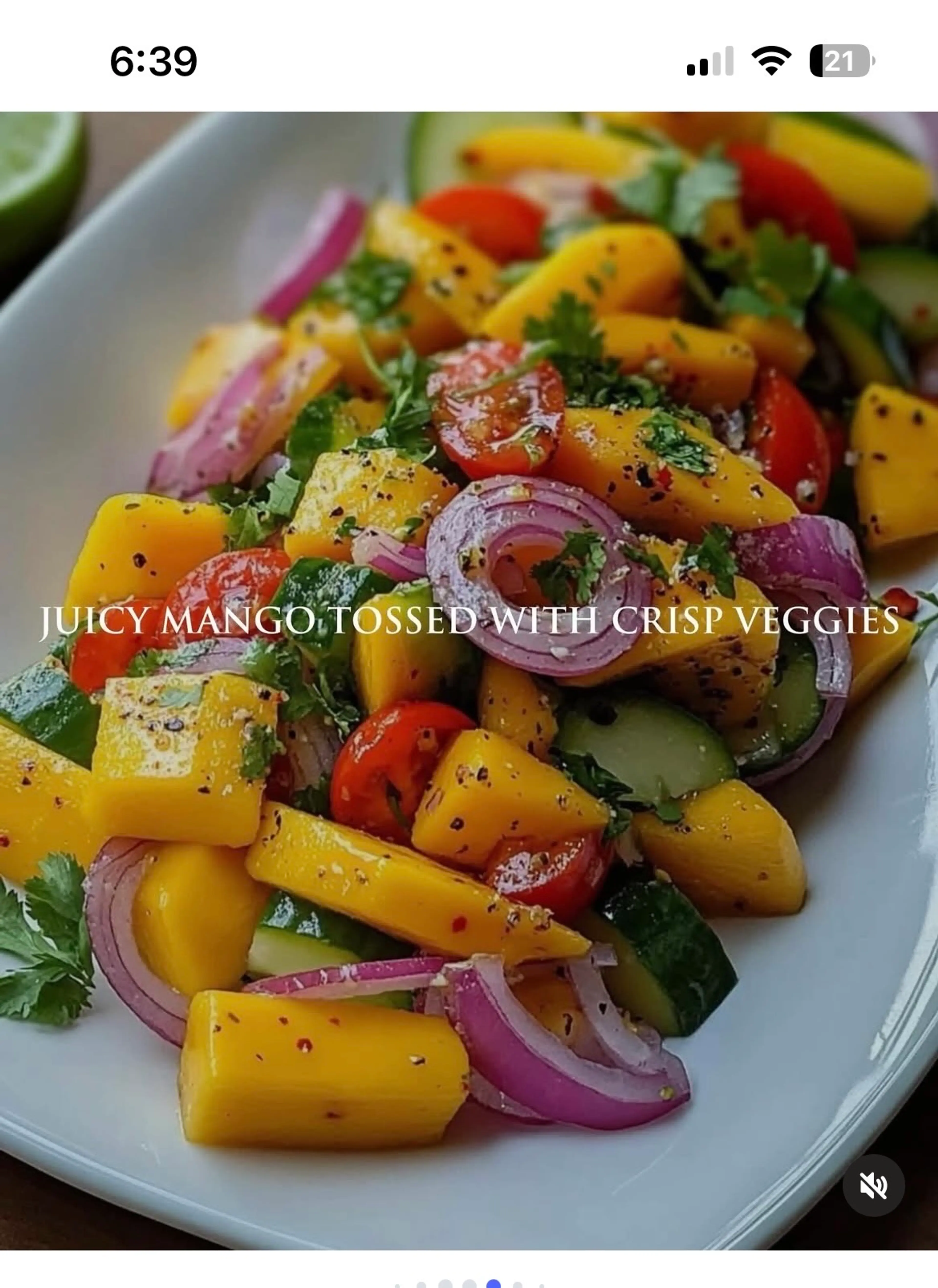 Juicy Mango Tossed With Crisp Veggies