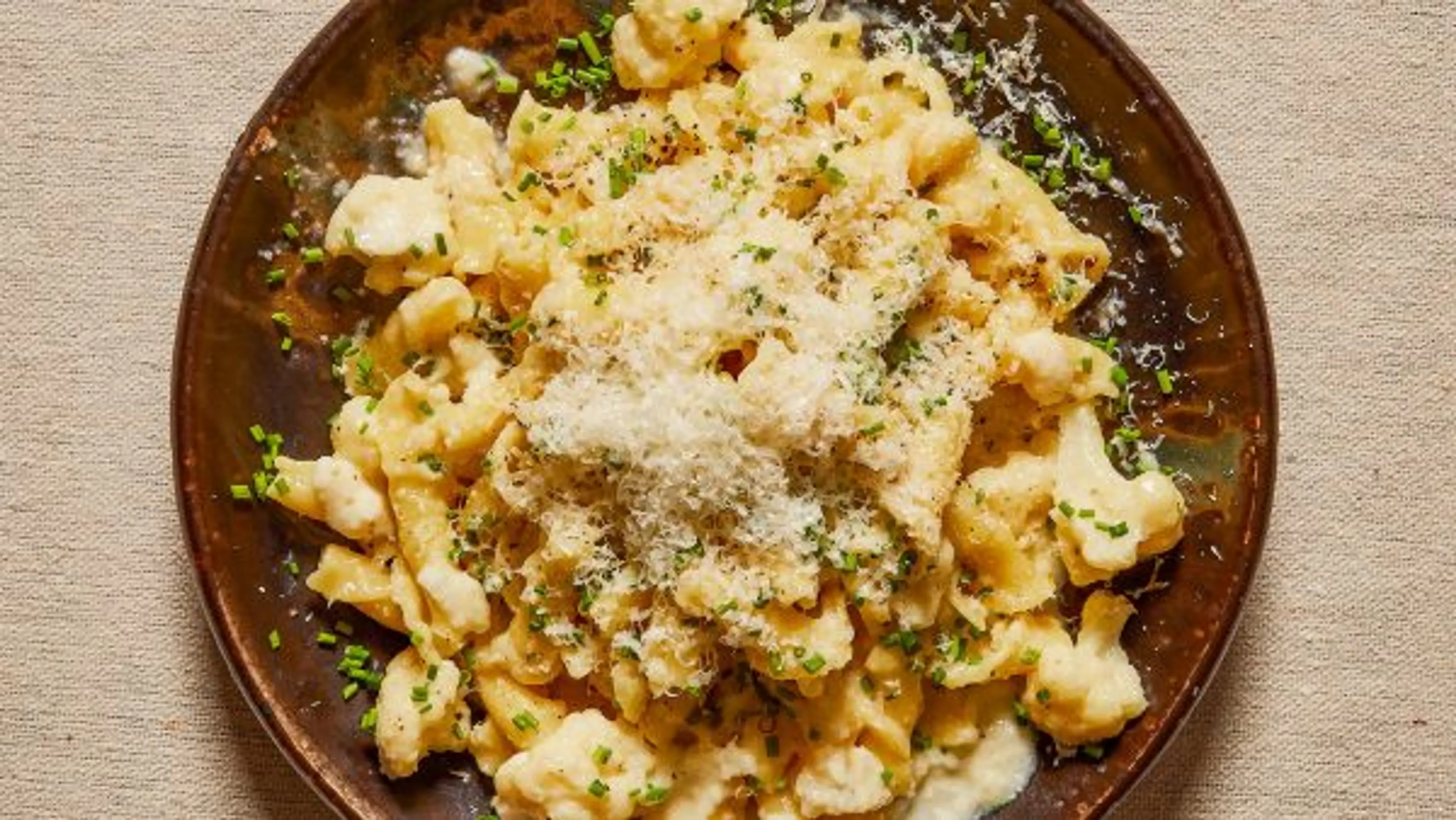 Pasta with Creamy Cauliflower and Cheese Sauce