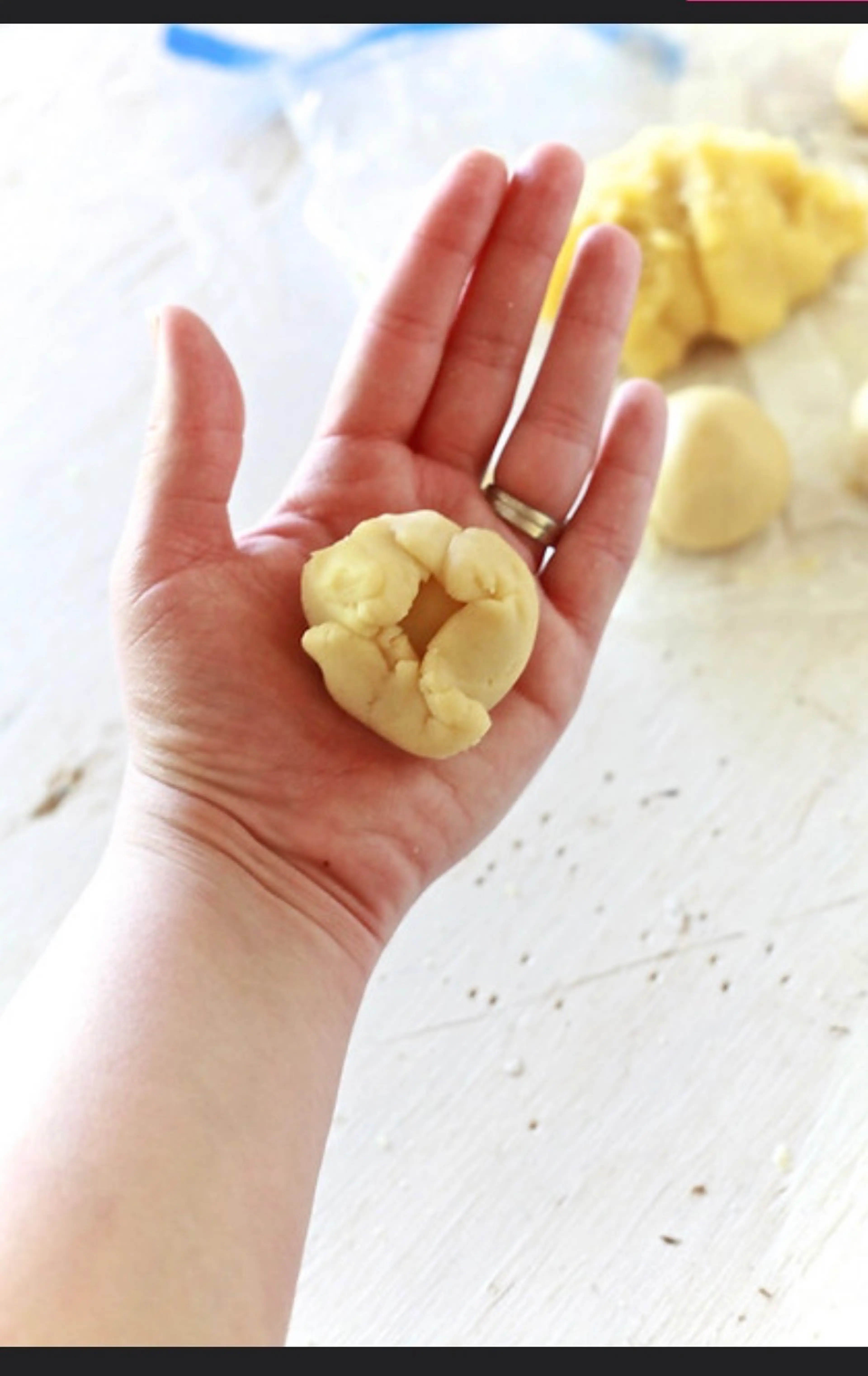 Almond Pillow Cookies