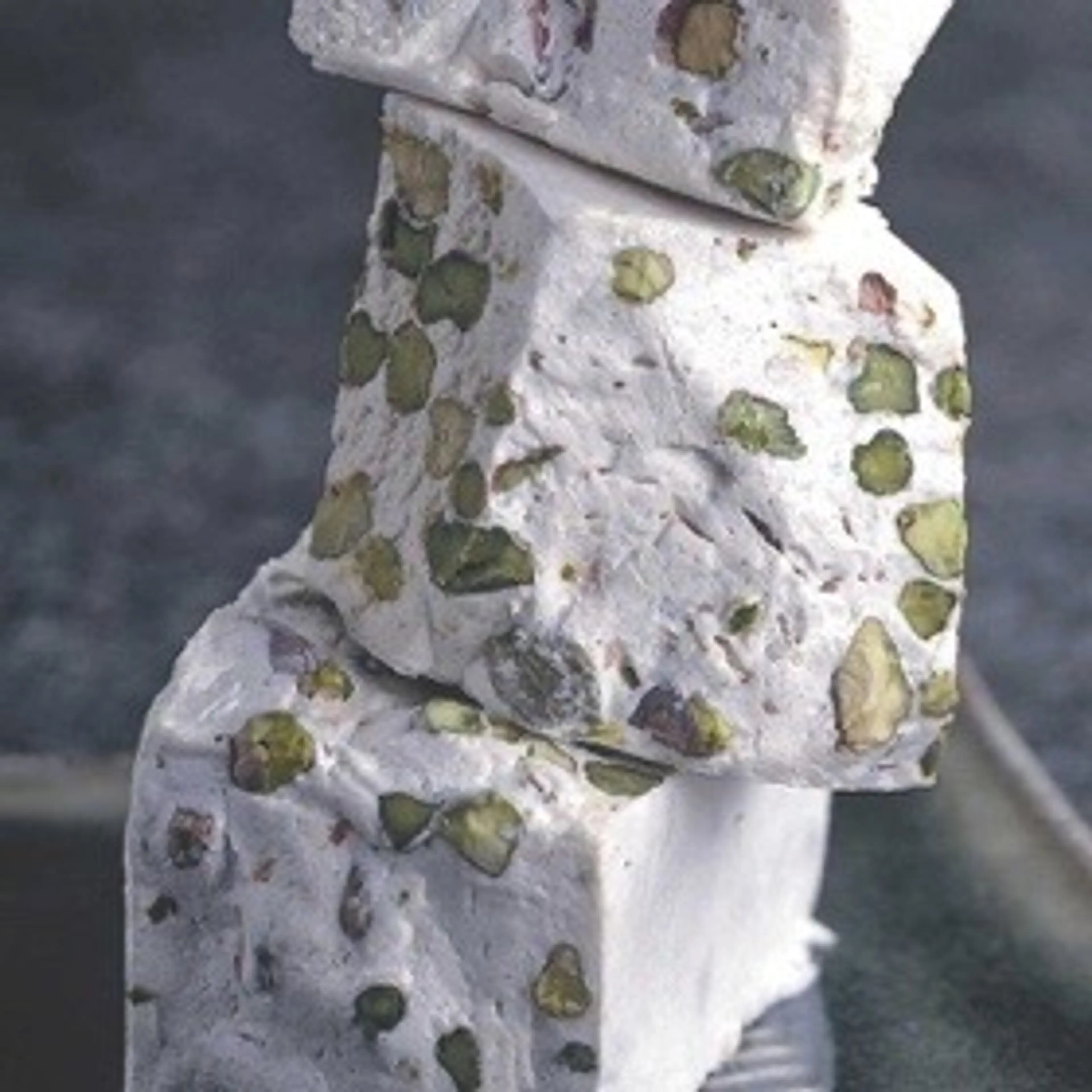 NOUGAT BLANC À LA PISTACHE
