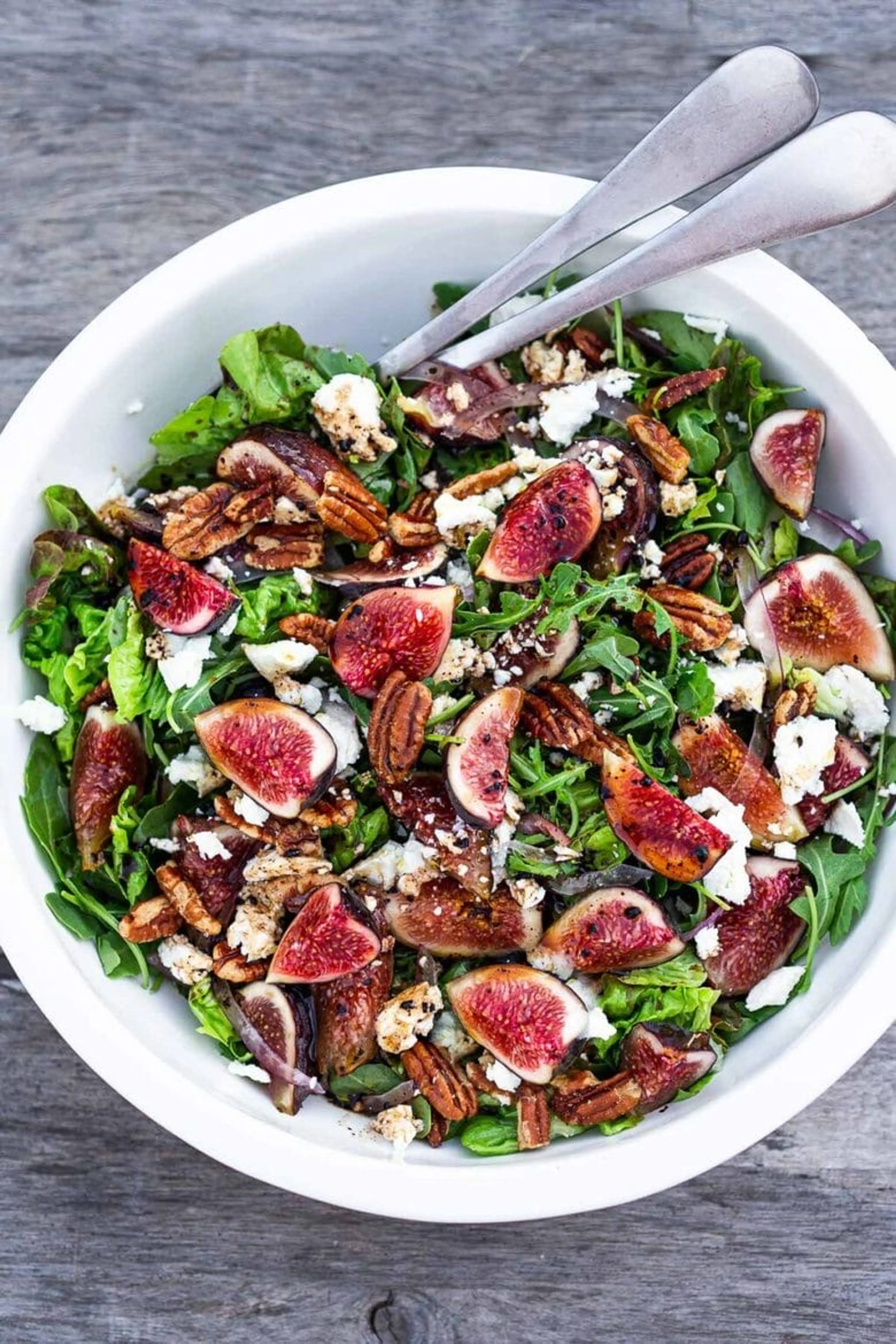 Fig Salad with Arugula & Pecans