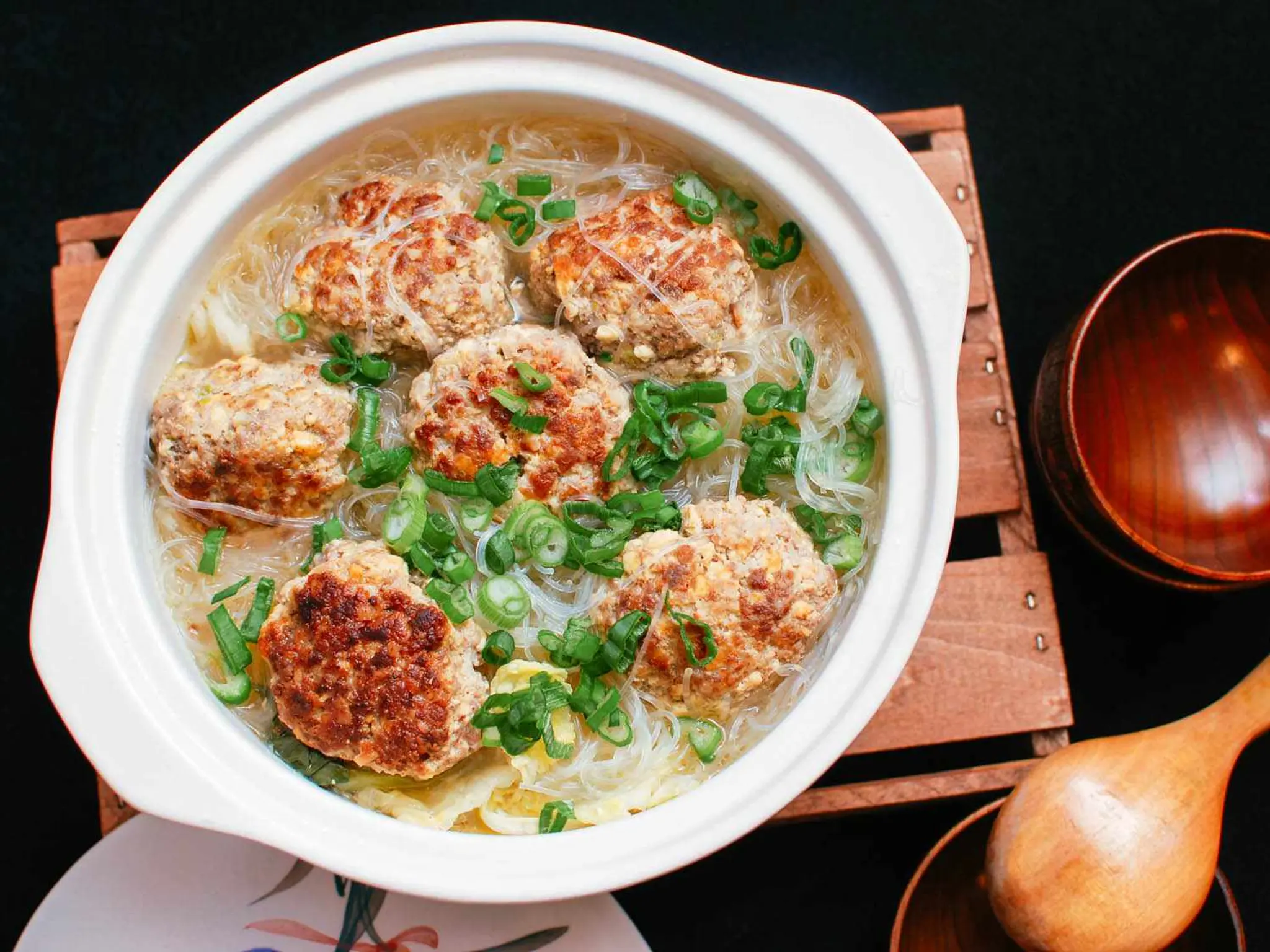 Chinese Lion's Head Pork Meatballs With Vermicelli and Cabba