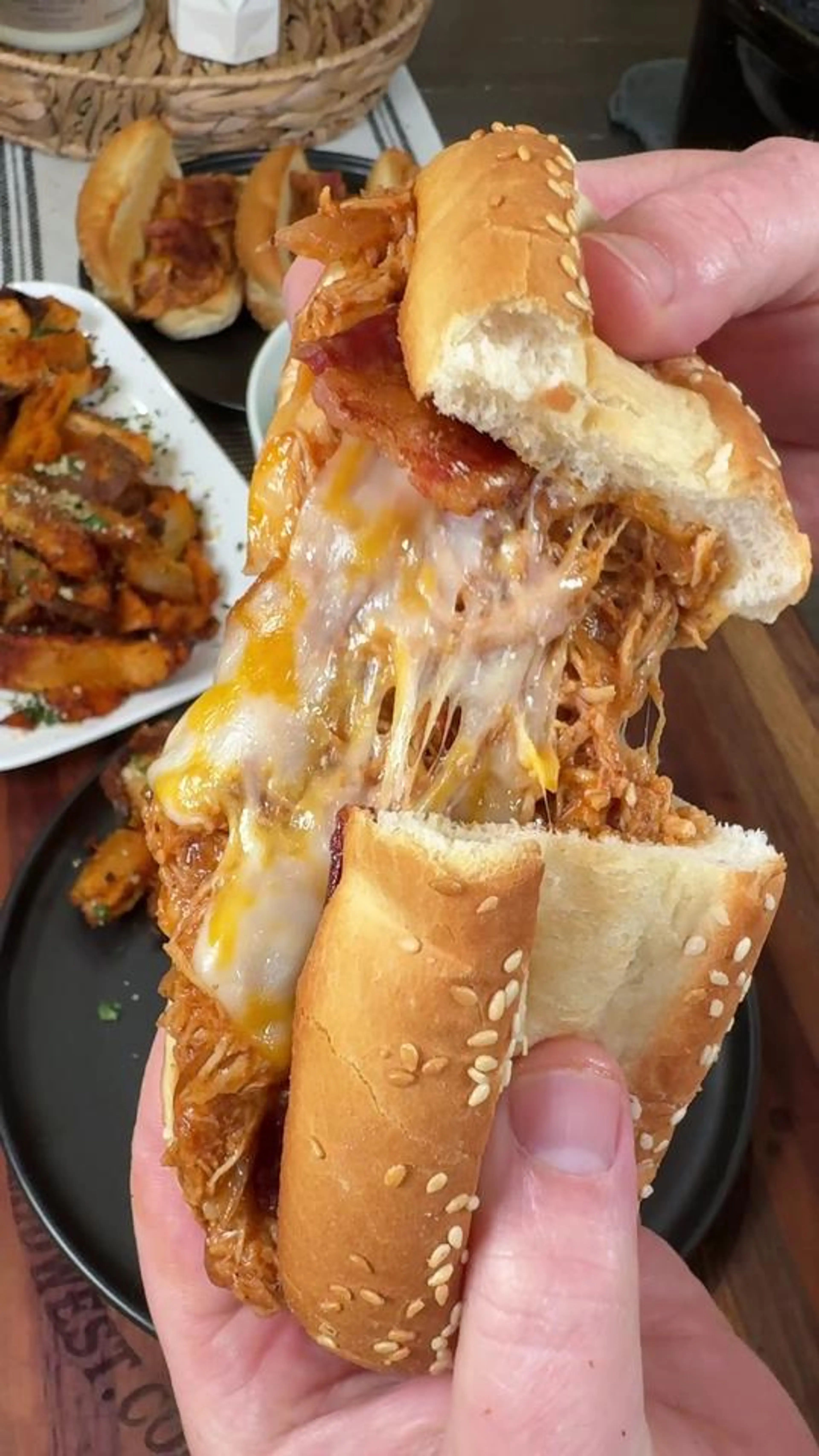 Crockpot Shredded Bbq Chicken Sandwiches